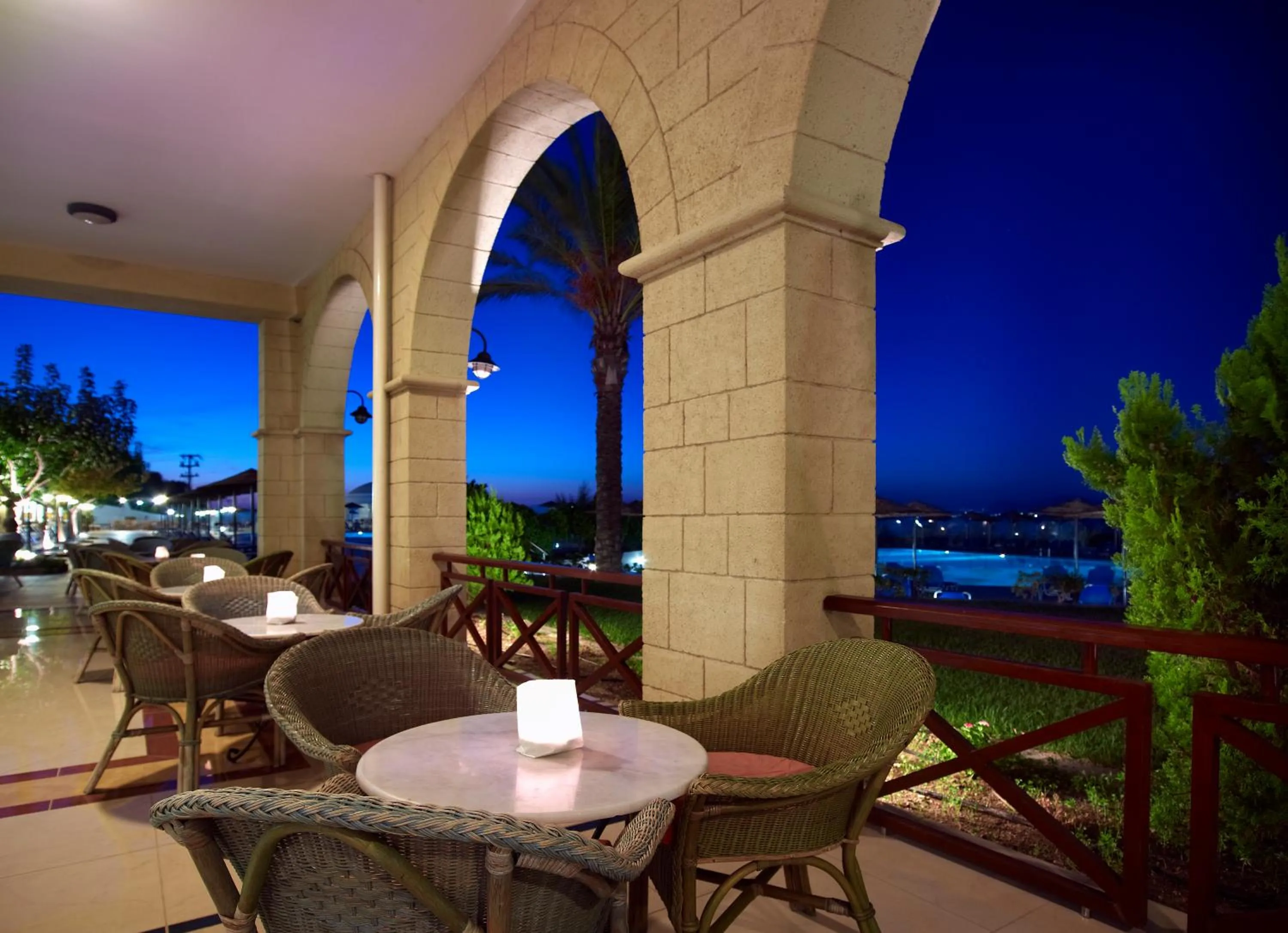 Restaurant/places to eat in Kipriotis Panorama Hotel & Suites