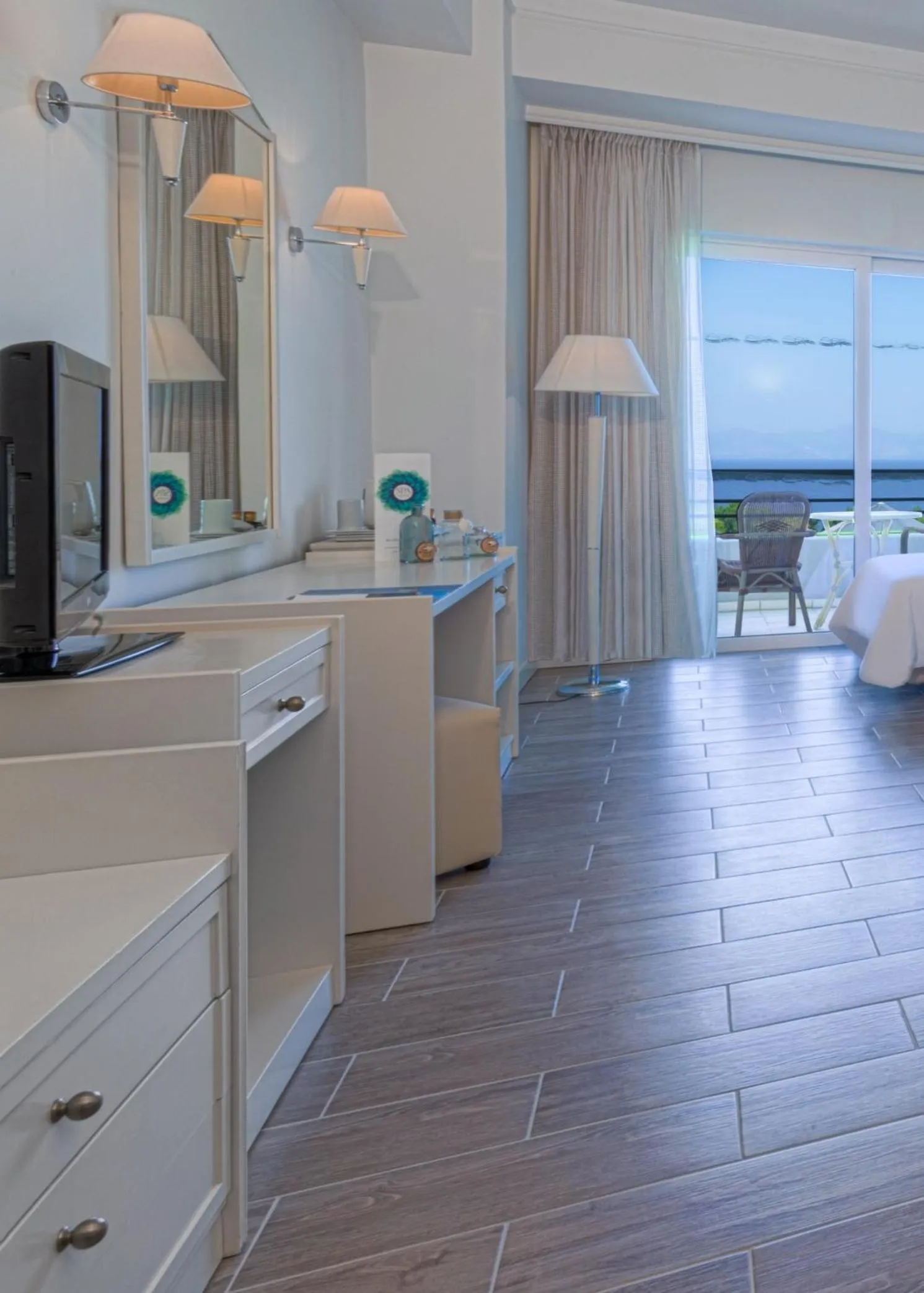 TV and multimedia, Bed in Kipriotis Panorama Hotel & Suites