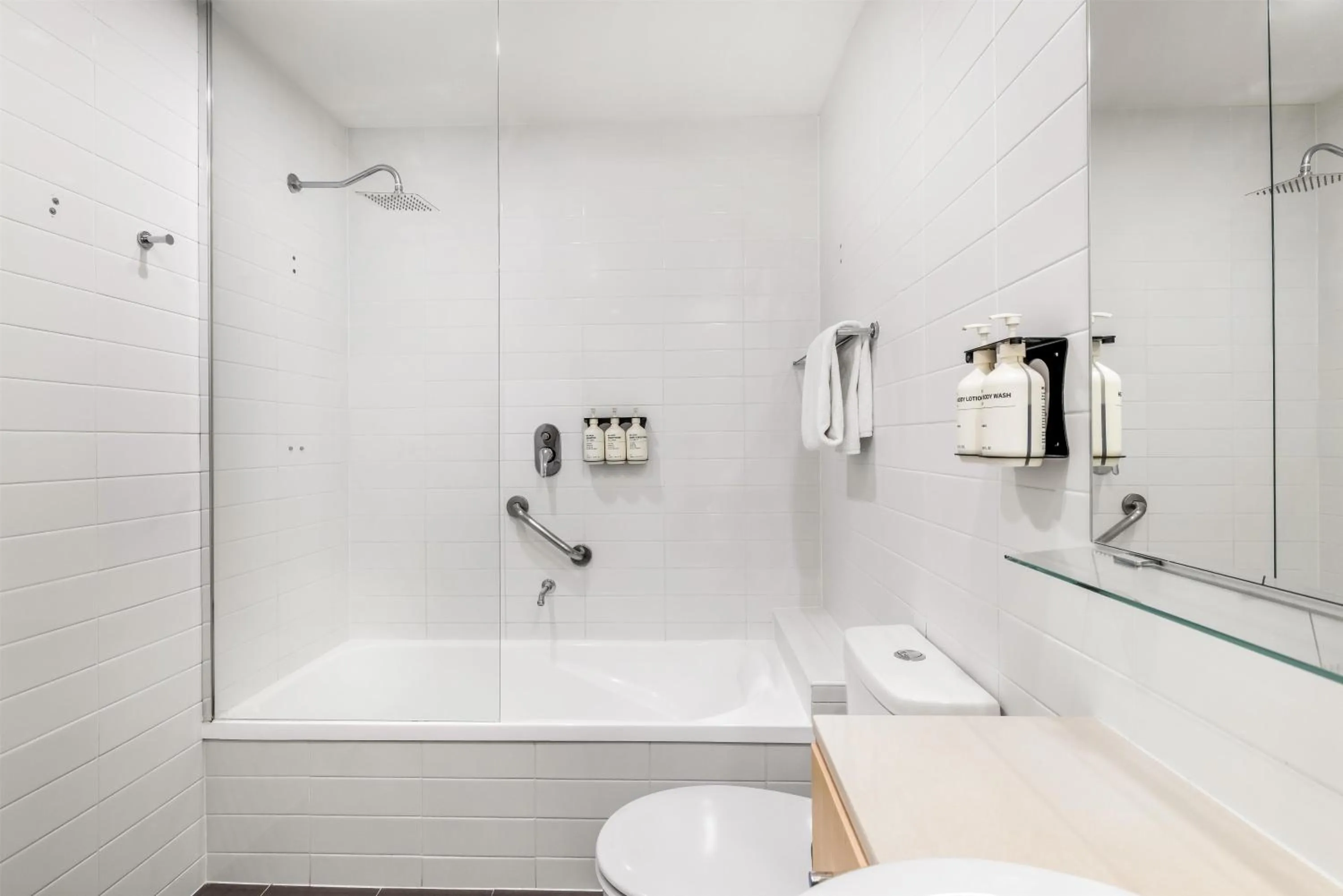 Bathroom in Adina Apartment Hotel Perth Barrack Plaza