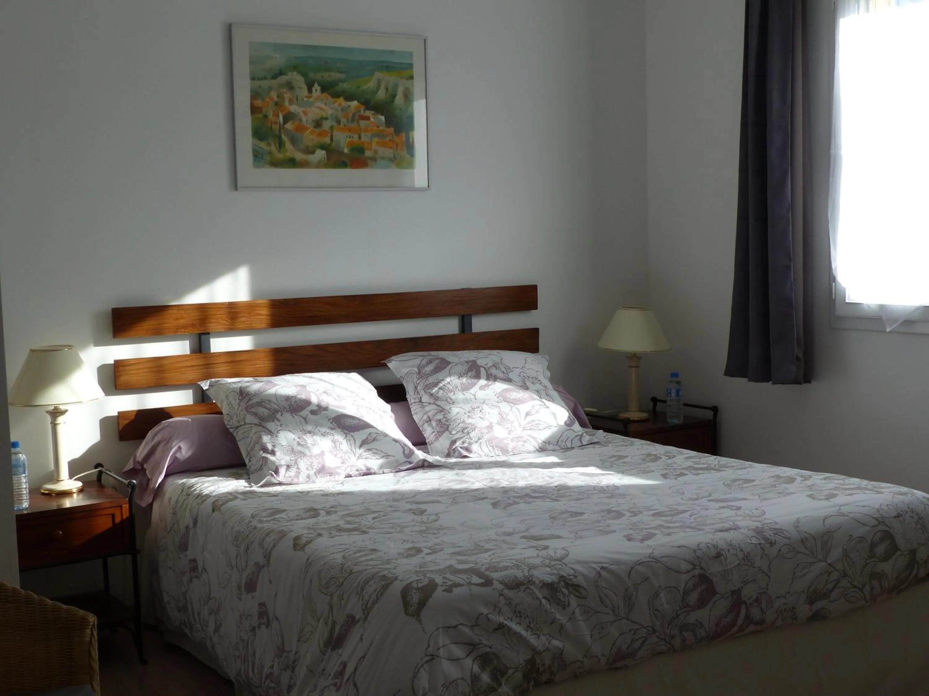 Bedroom, Bed in Les Enselmes