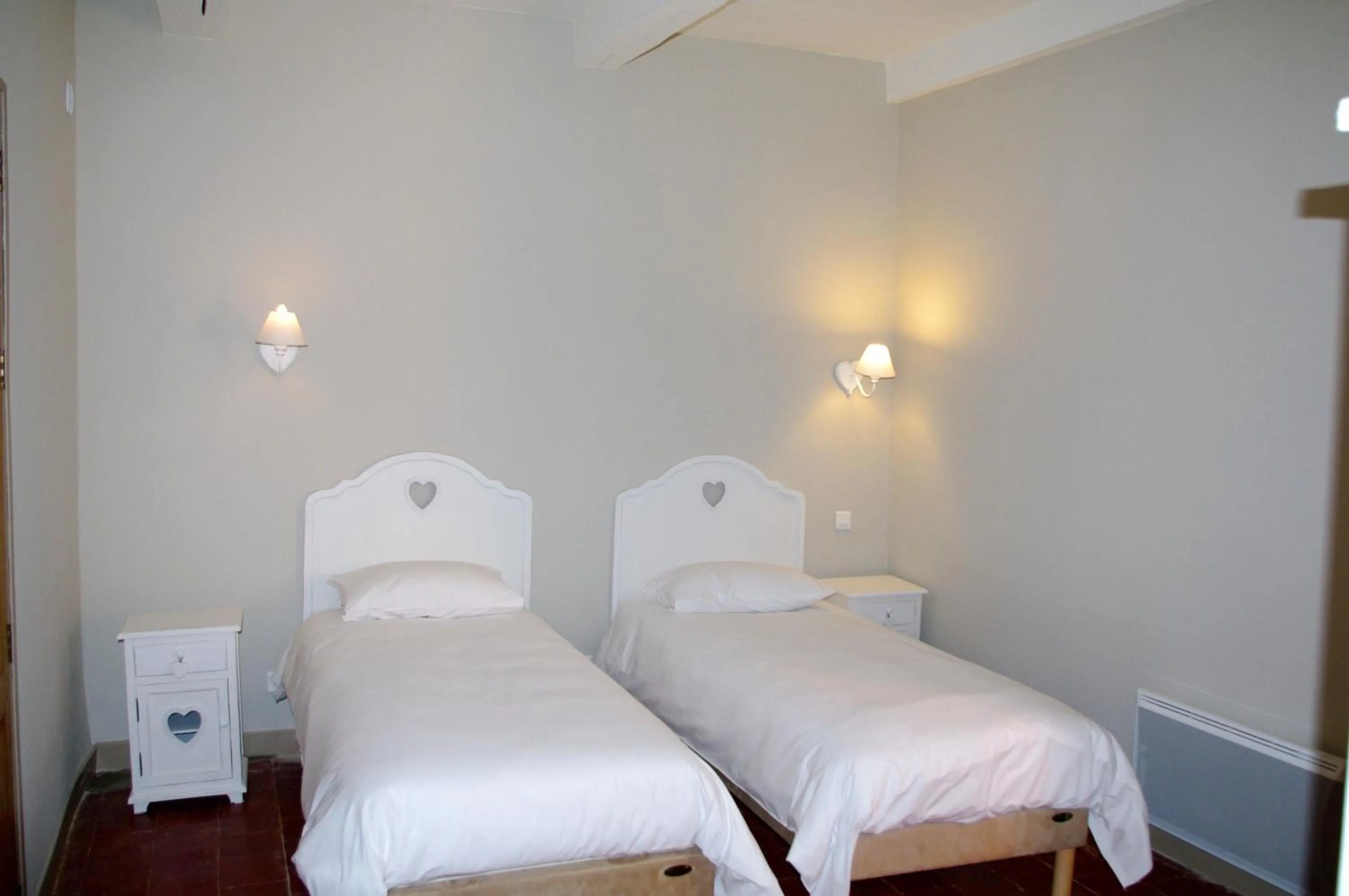 Photo of the whole room in Chateau Le Vergel Authenac