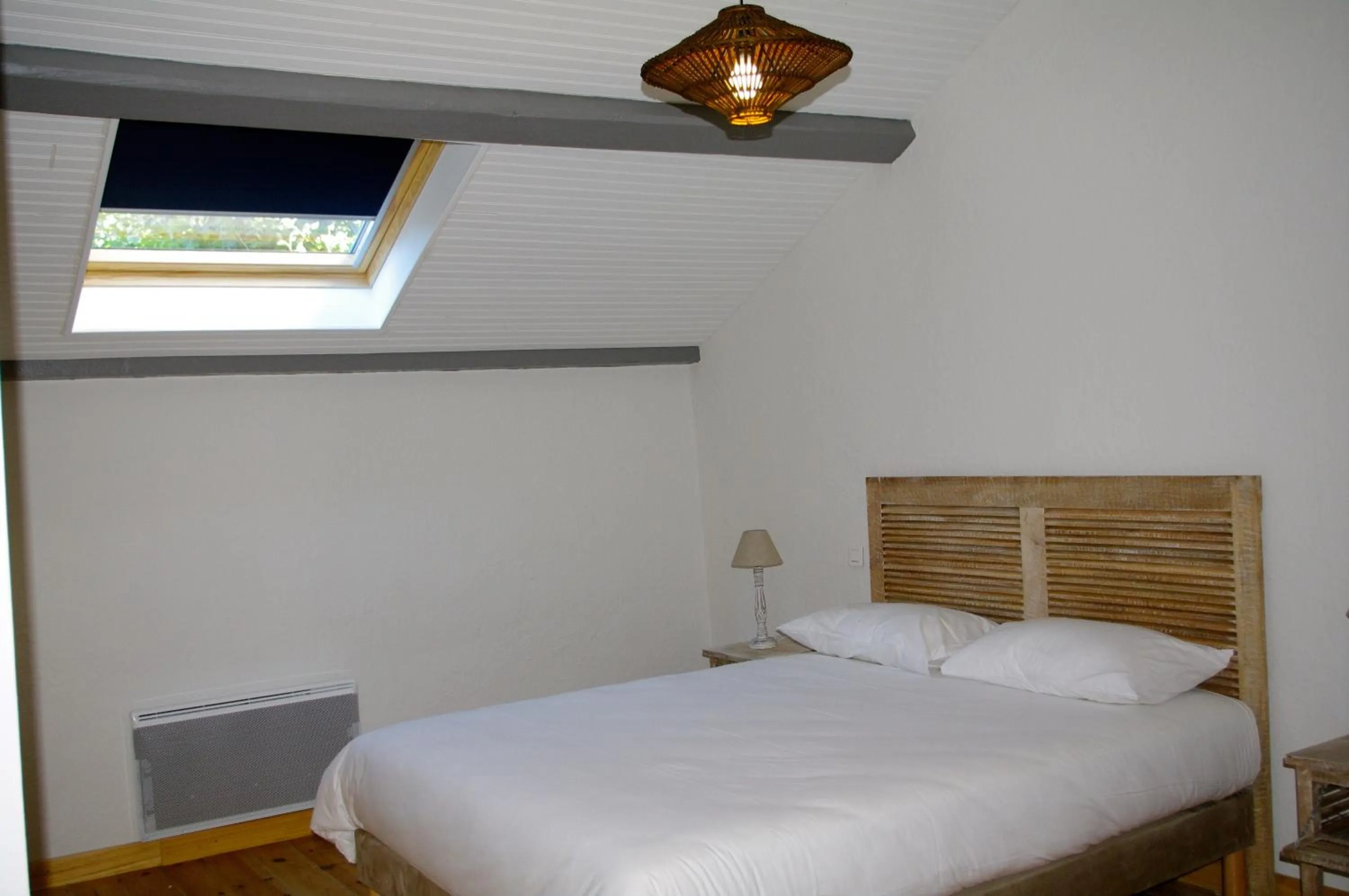 Bedroom in Chateau Le Vergel Authenac