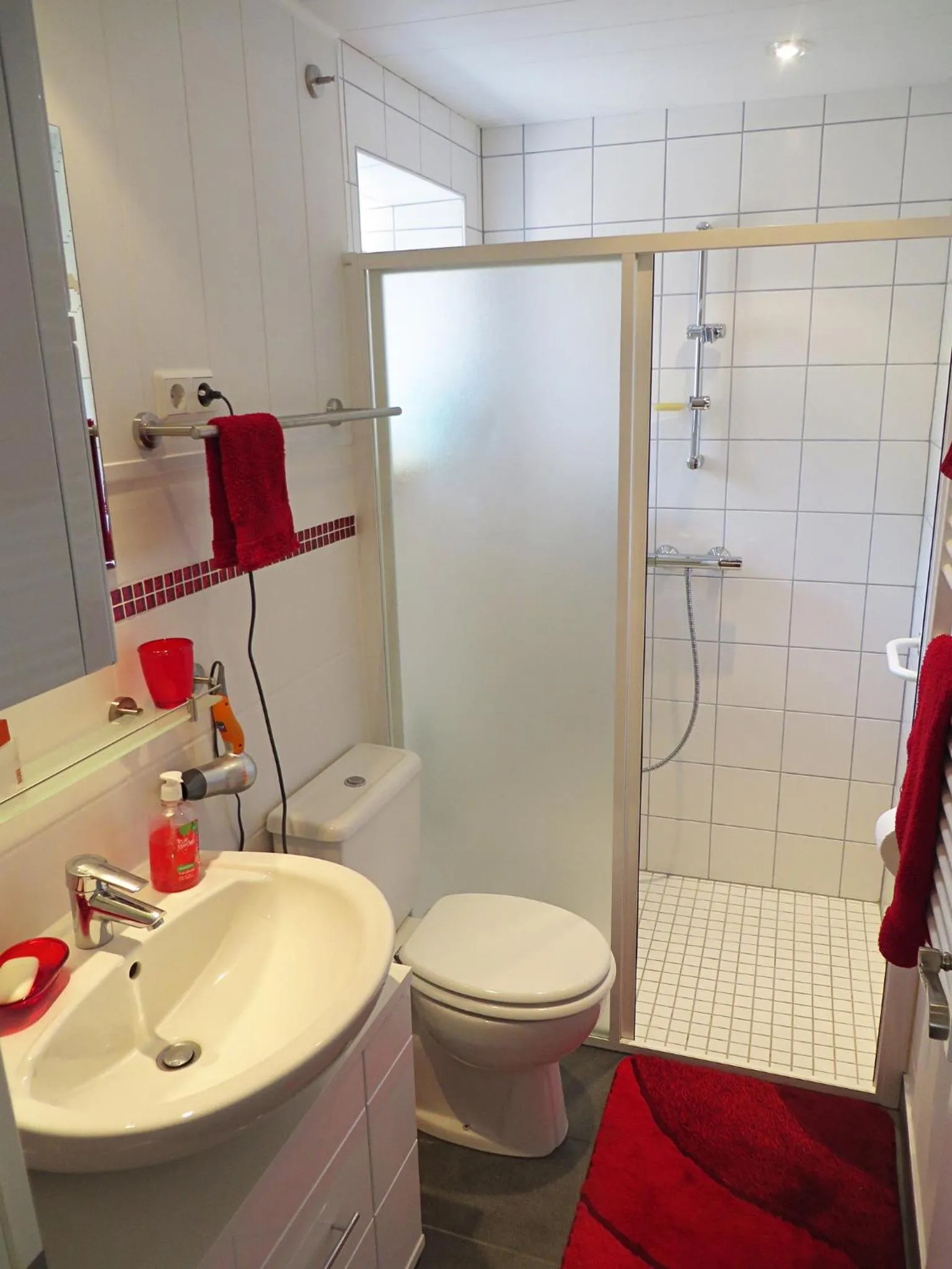 Shower in Petit Papillon