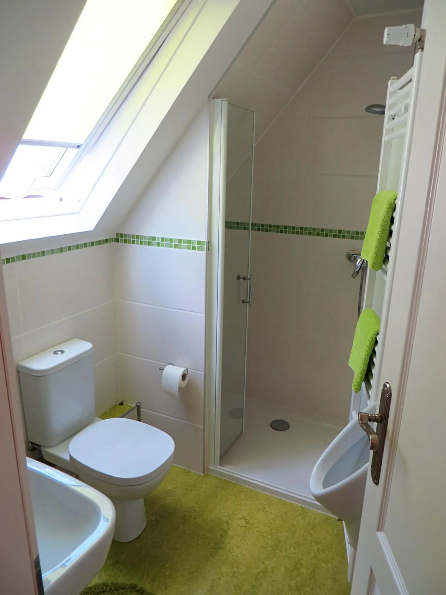 Shower in Petit Papillon