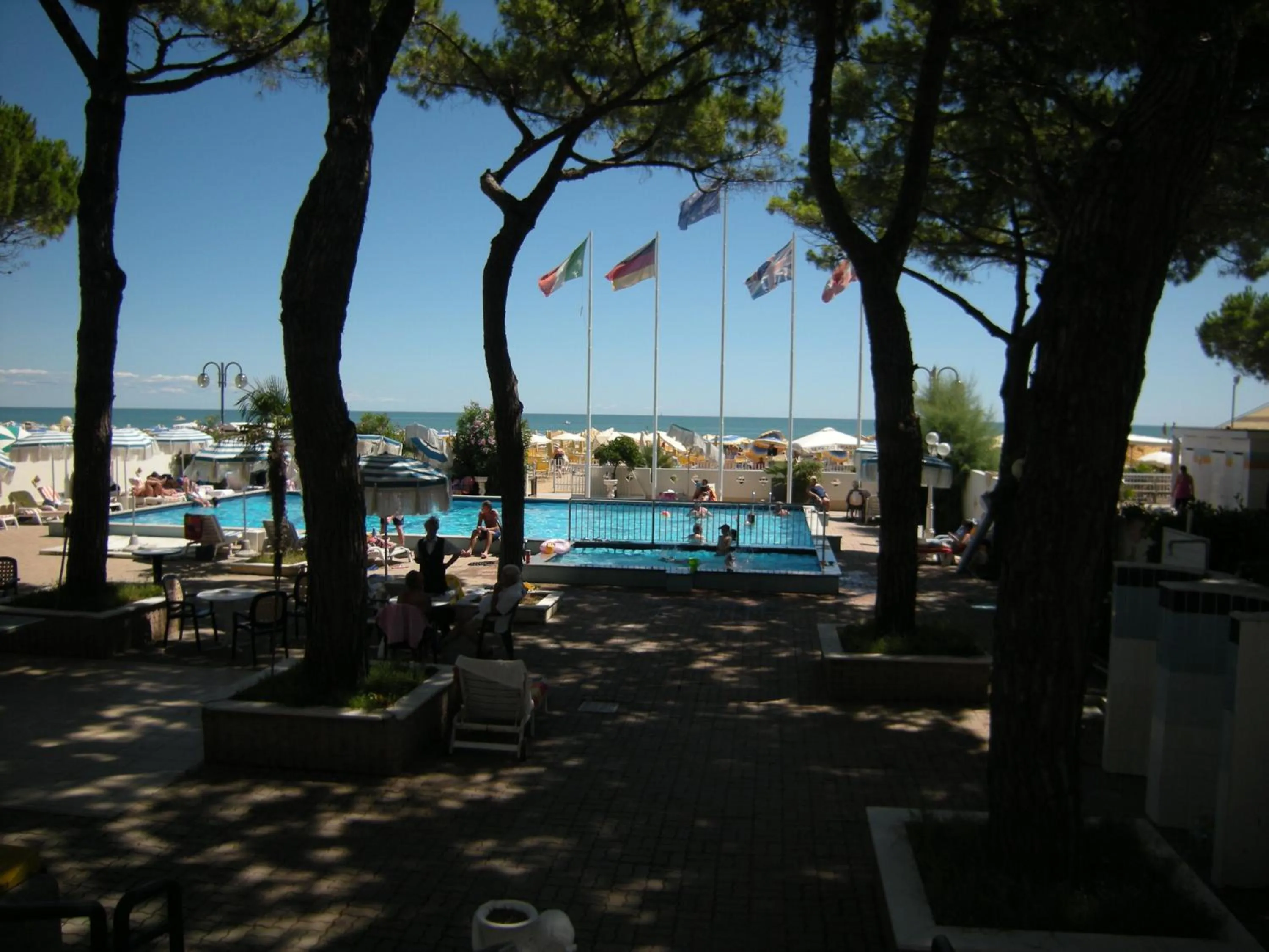 Swimming pool in Hotel Ambasciatori Palace