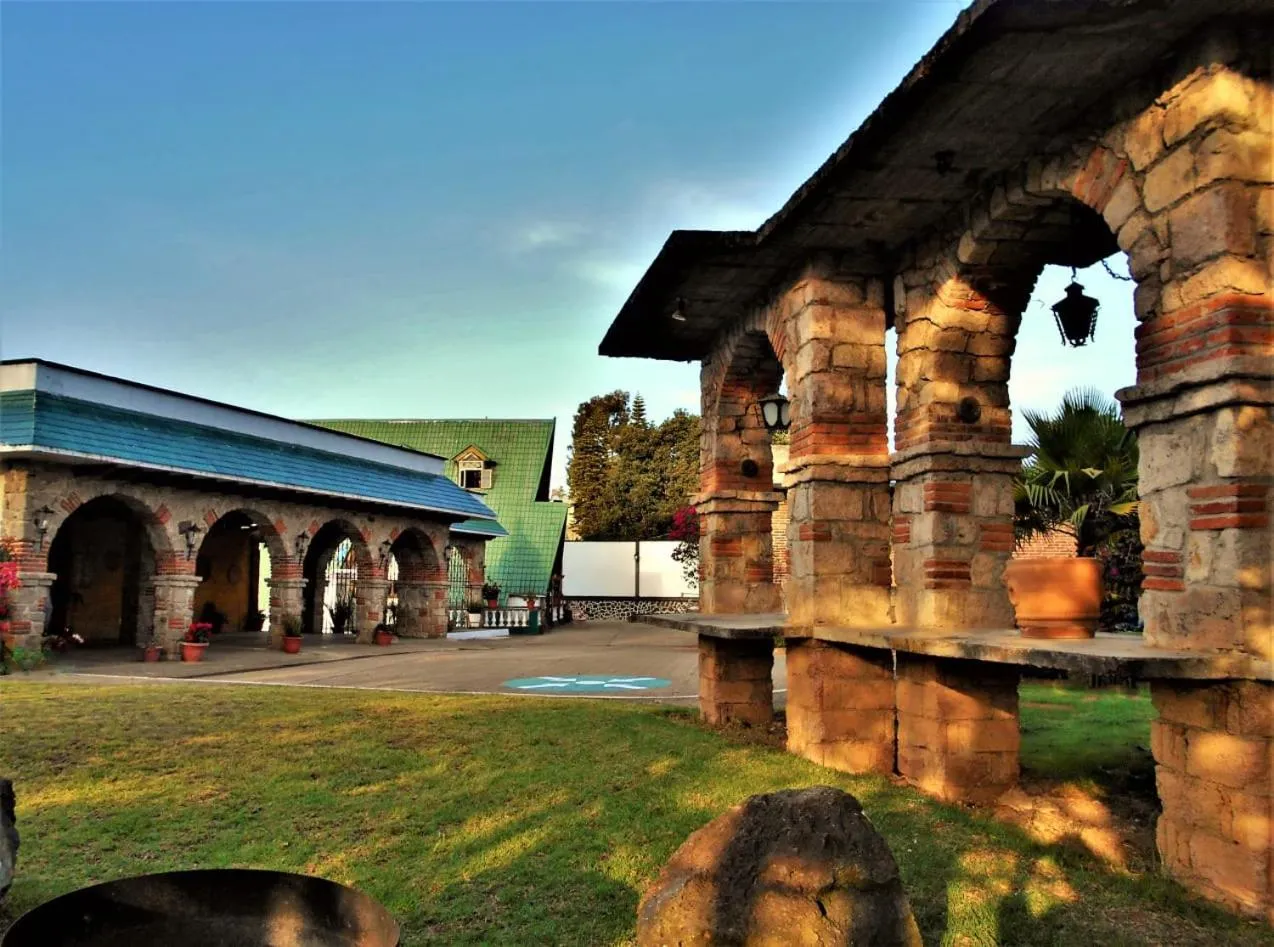 Hotel "La Cabaña de Don Adolfo"