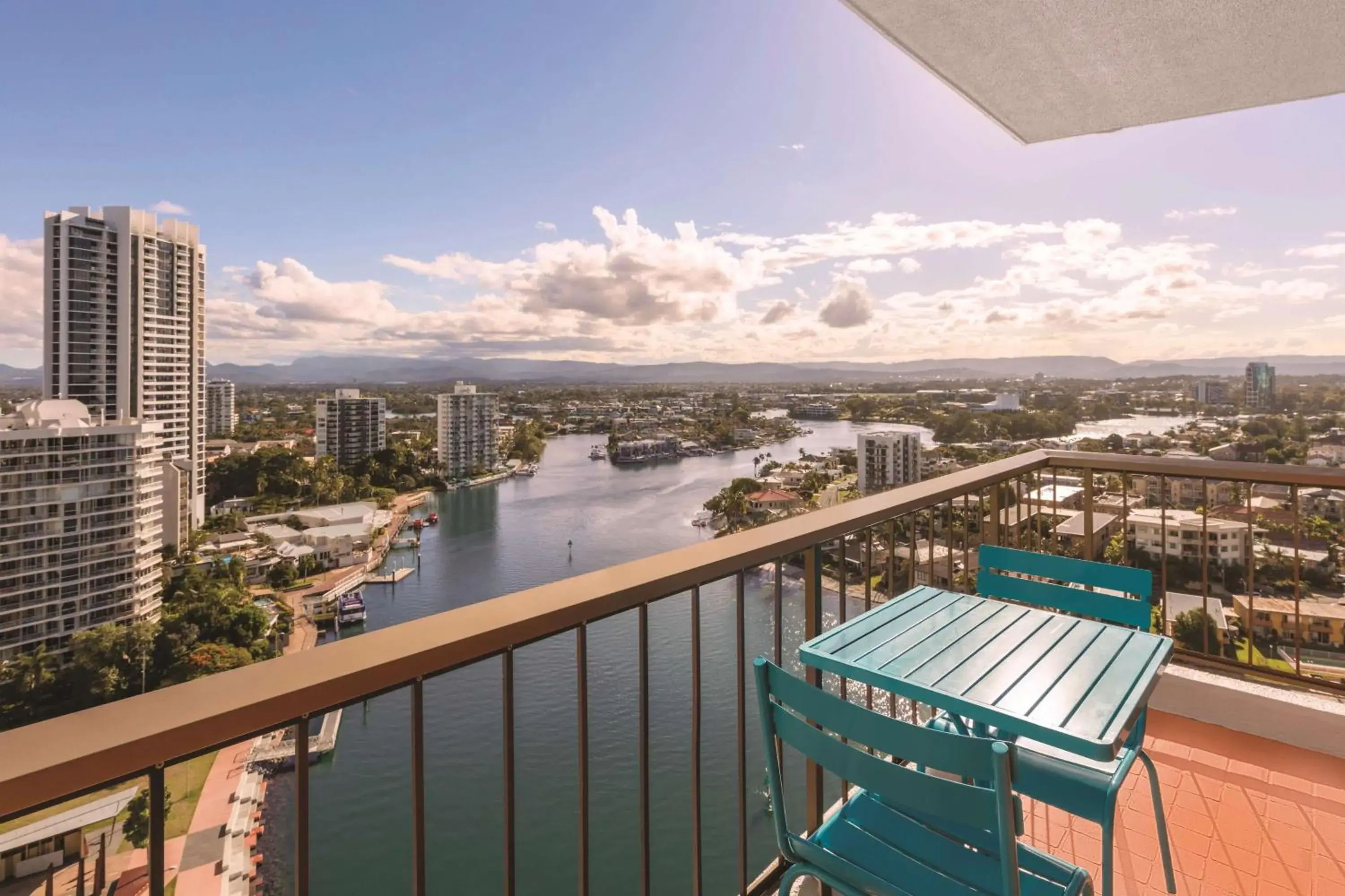 Deluxe King or Twin Studio with View in Vibe Hotel Gold Coast Deluxe King or Twin Studio with View in Vibe Hotel Gold Coast