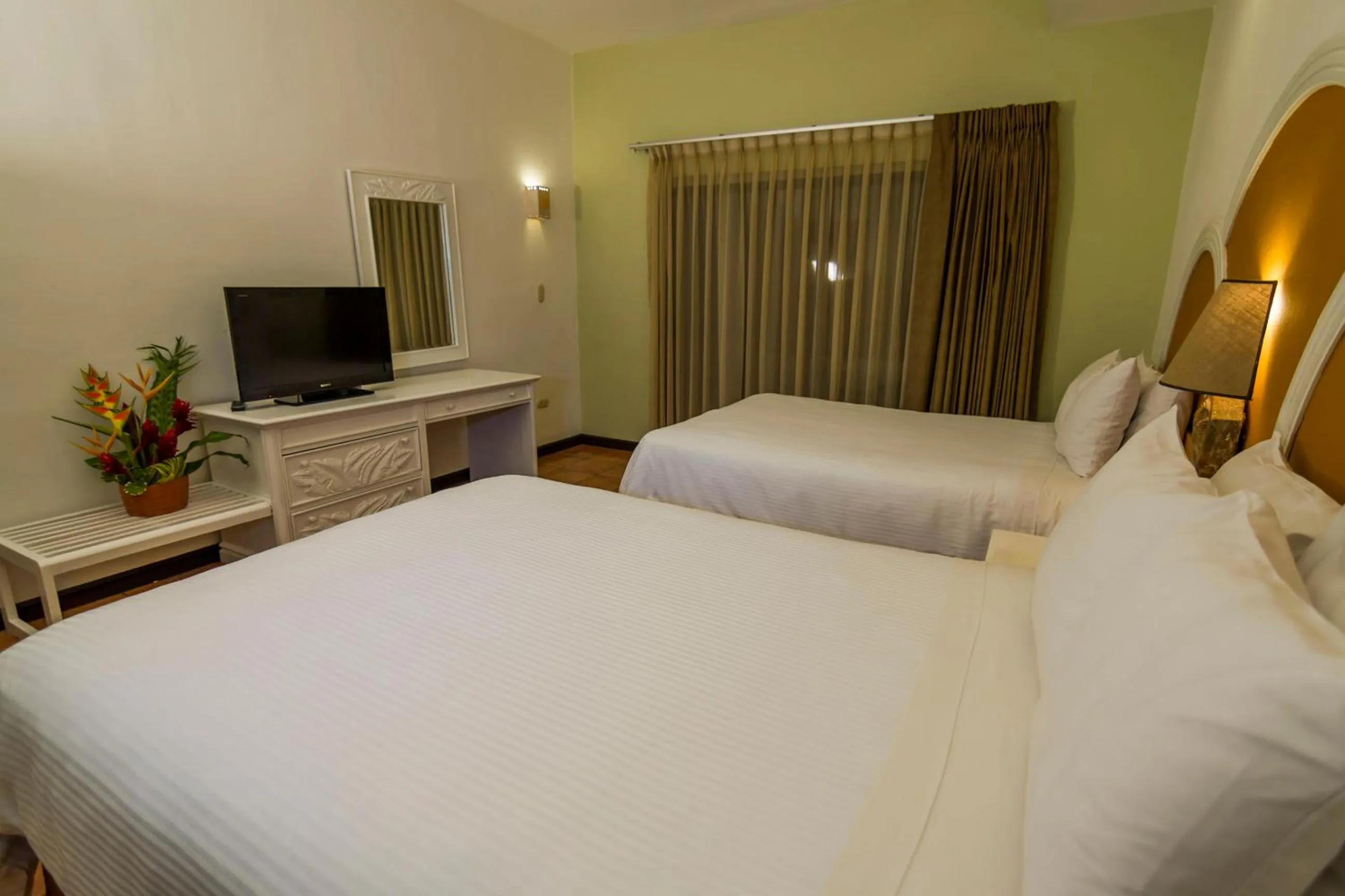 Photo of the whole room, Bed in Hotel Soleil Pacifico