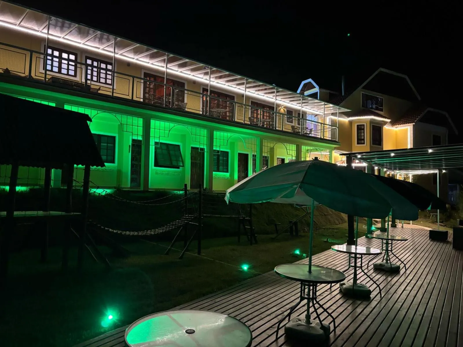 Evening entertainment in Pousada Portal das Cerejeiras - Be Happy Group