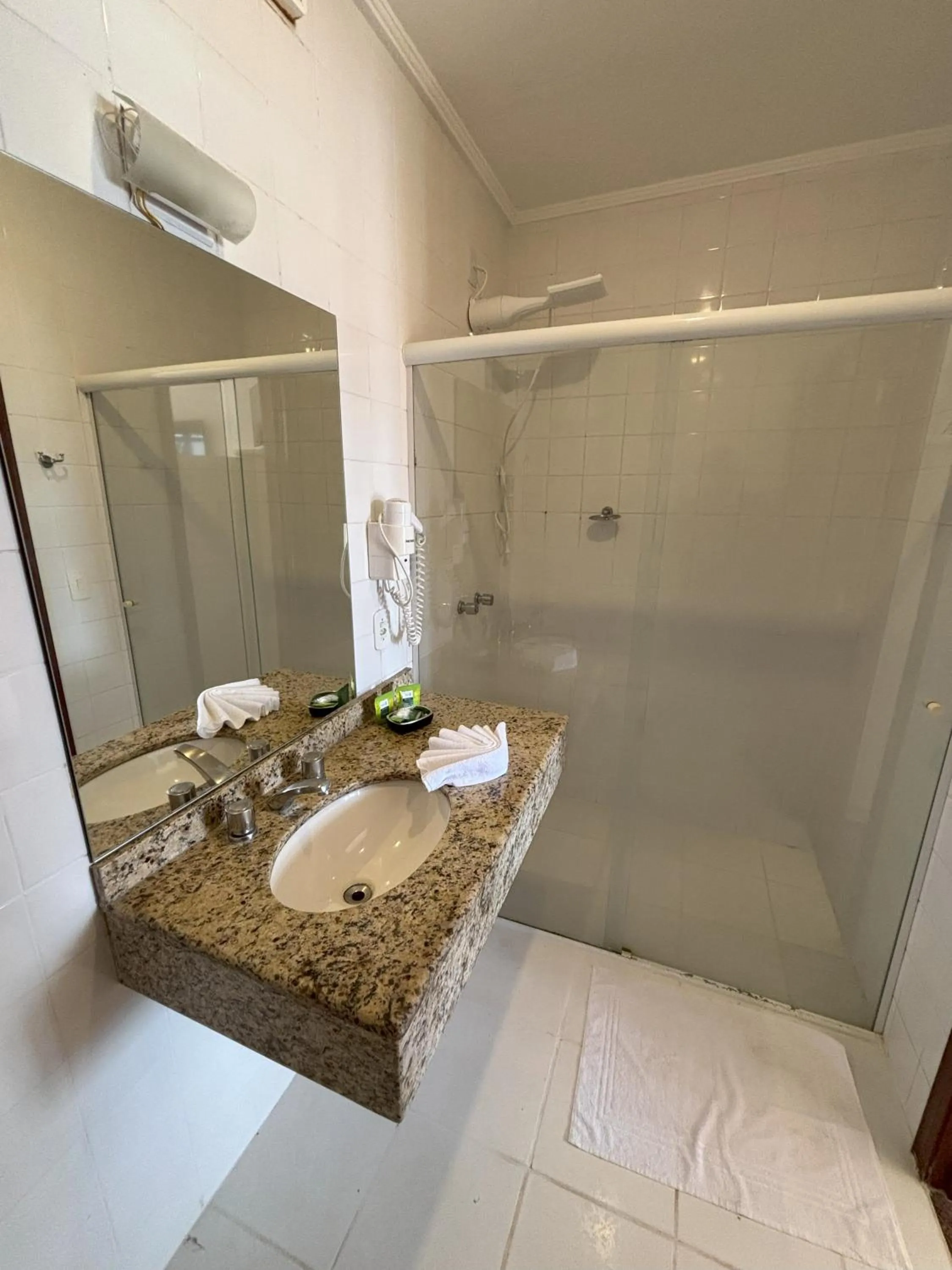 Bathroom in Pousada Portal das Cerejeiras - Be Happy Group