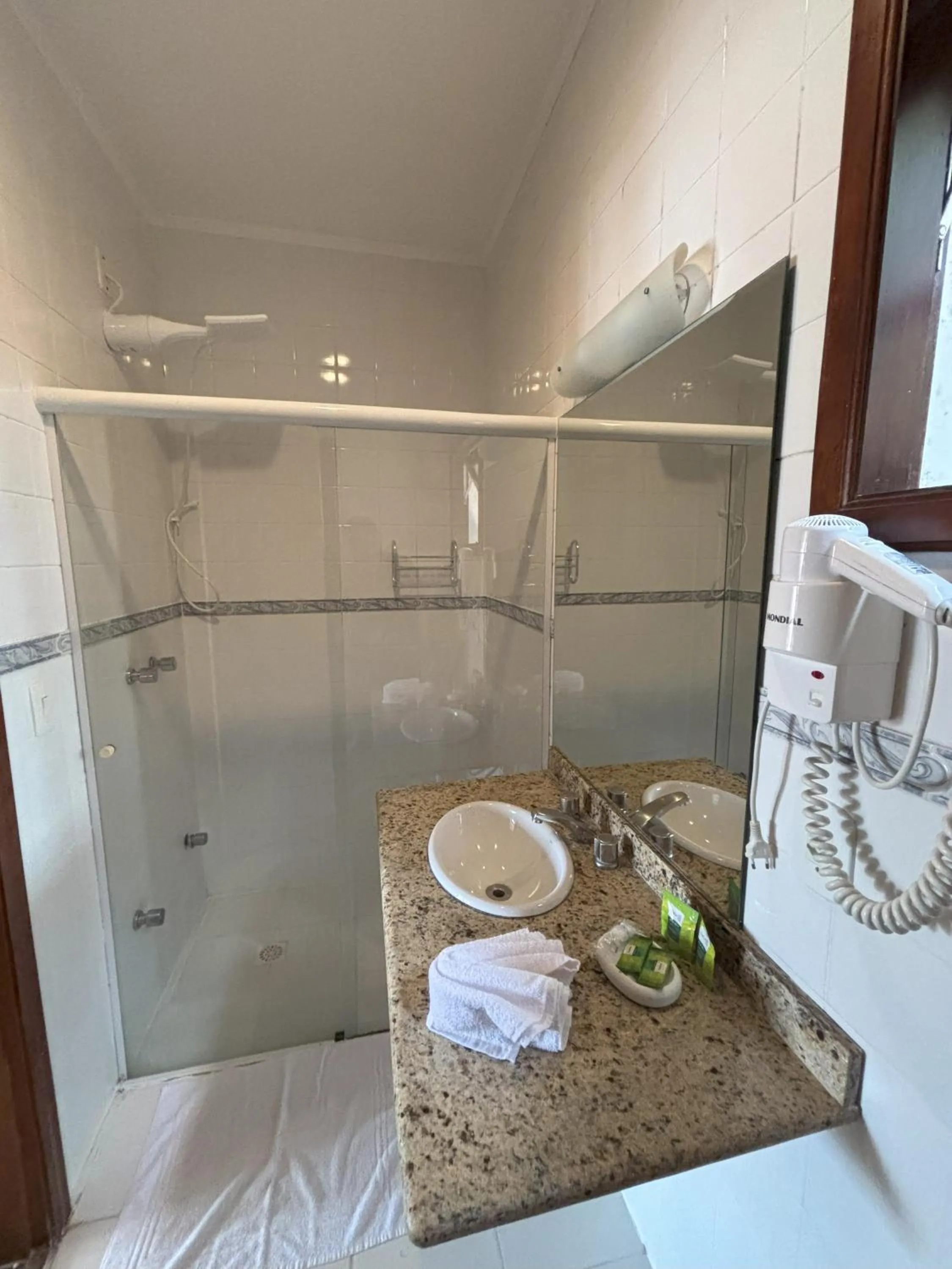 Bathroom in Pousada Portal das Cerejeiras - Be Happy Group