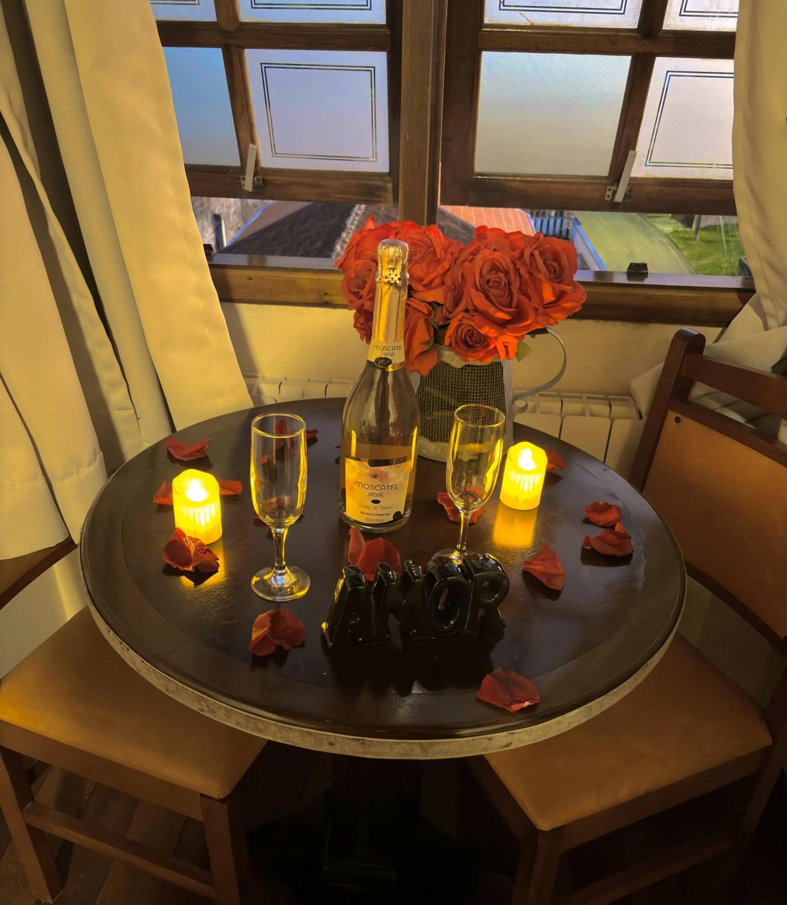 Decorative detail in Pousada Portal das Cerejeiras - Be Happy Group