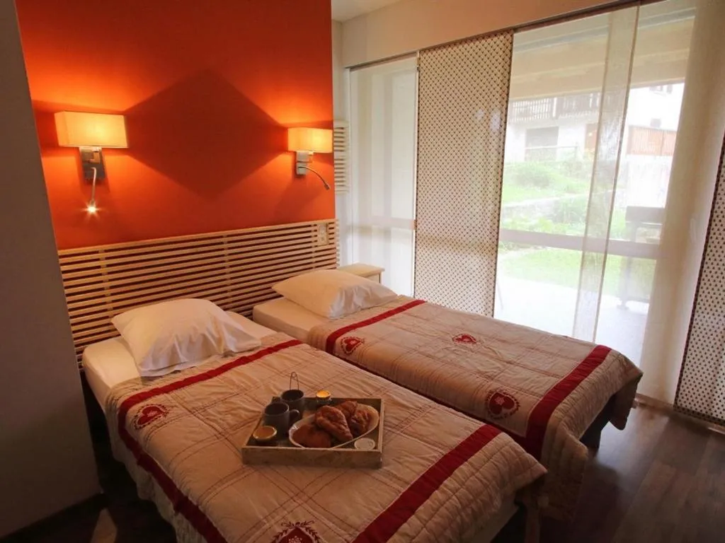Bedroom, Bed in Les Berlicants