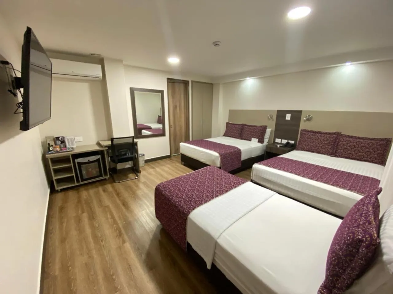 Photo of the whole room, Bed in Cabecera Country Hotel