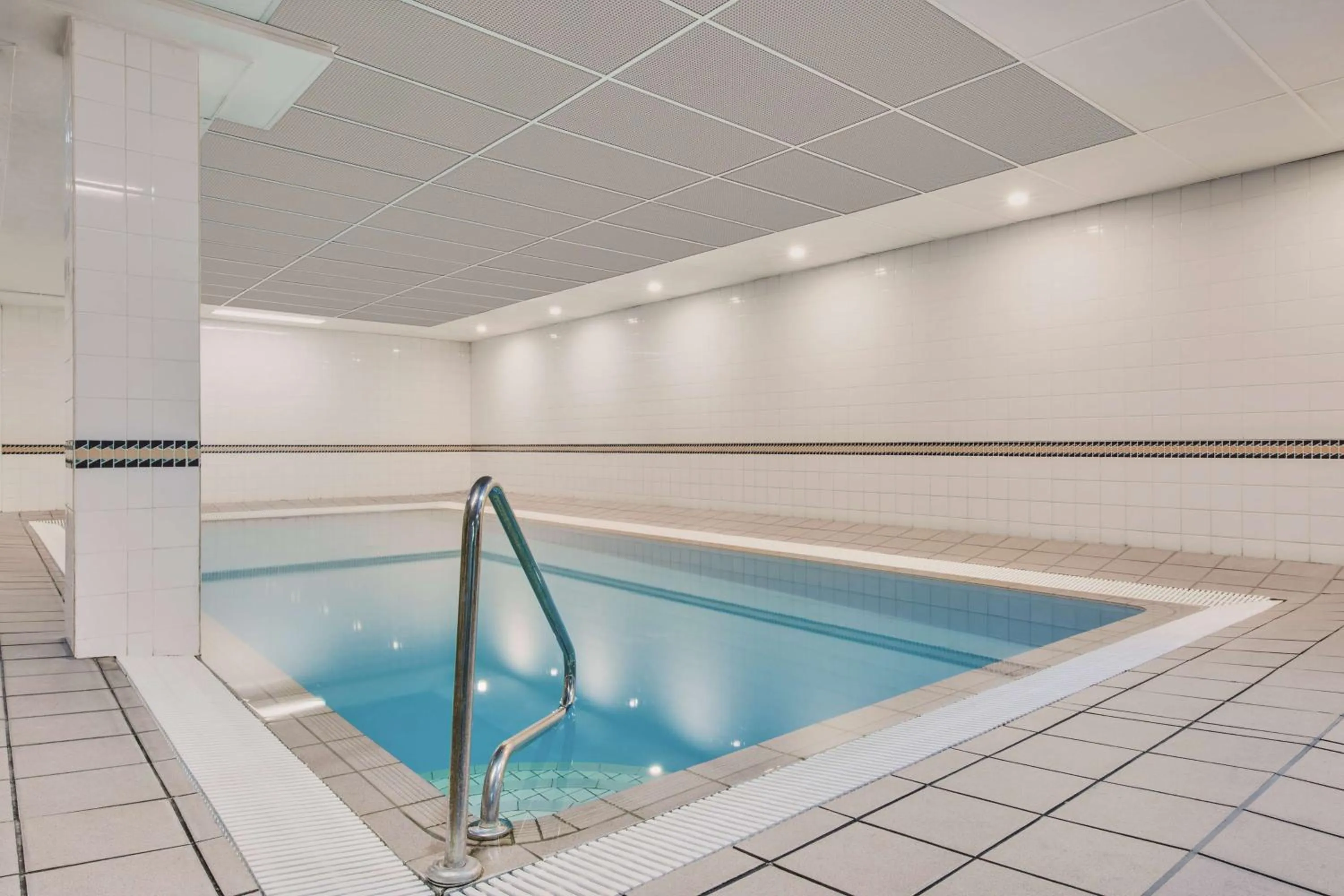 Pool view in Adina Serviced Apartments Canberra Kingston