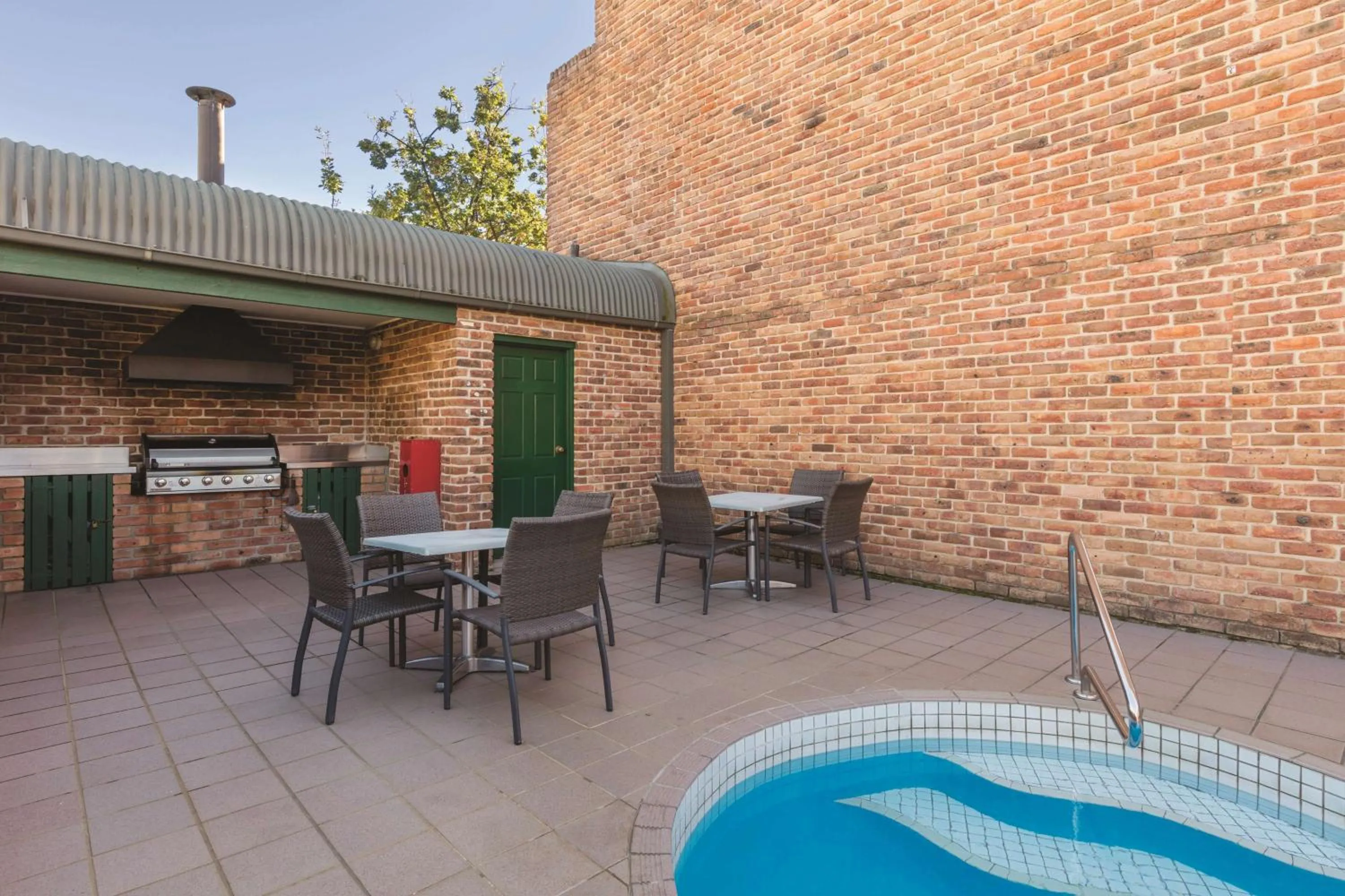 Pool view in Adina Serviced Apartments Canberra Kingston