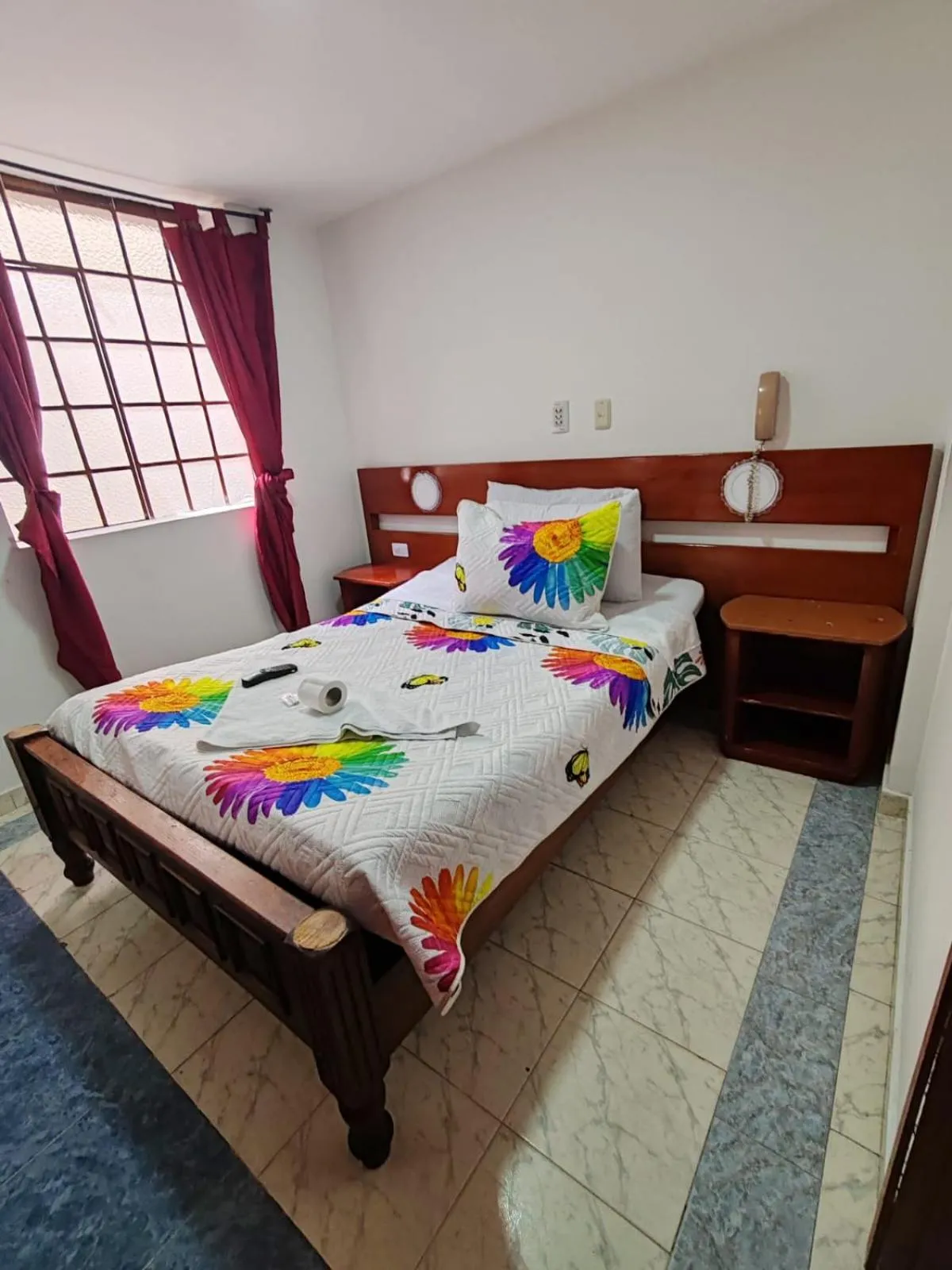 Large Double Room in Hospedaje Wicirare