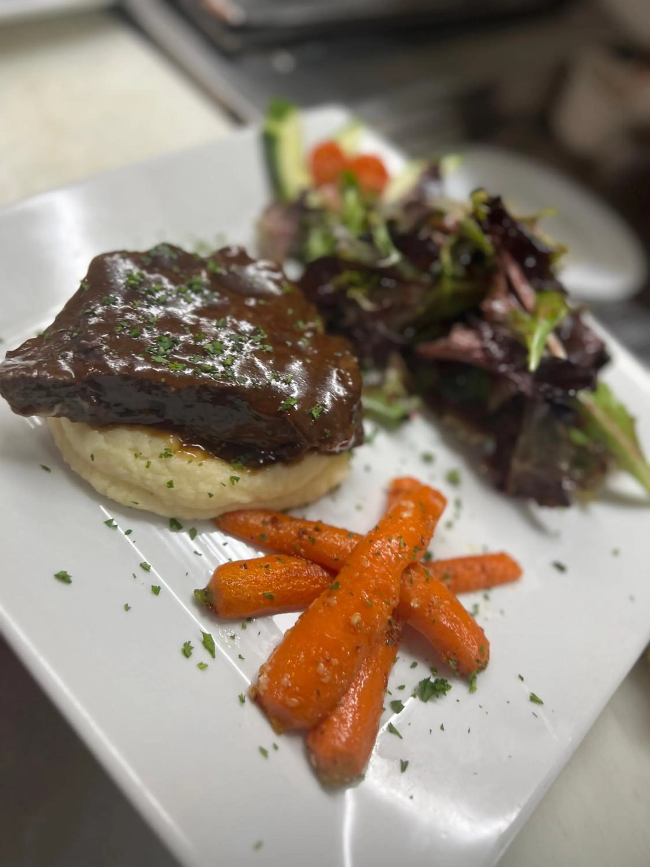 Restaurant/places to eat in Historic Santa Maria Inn