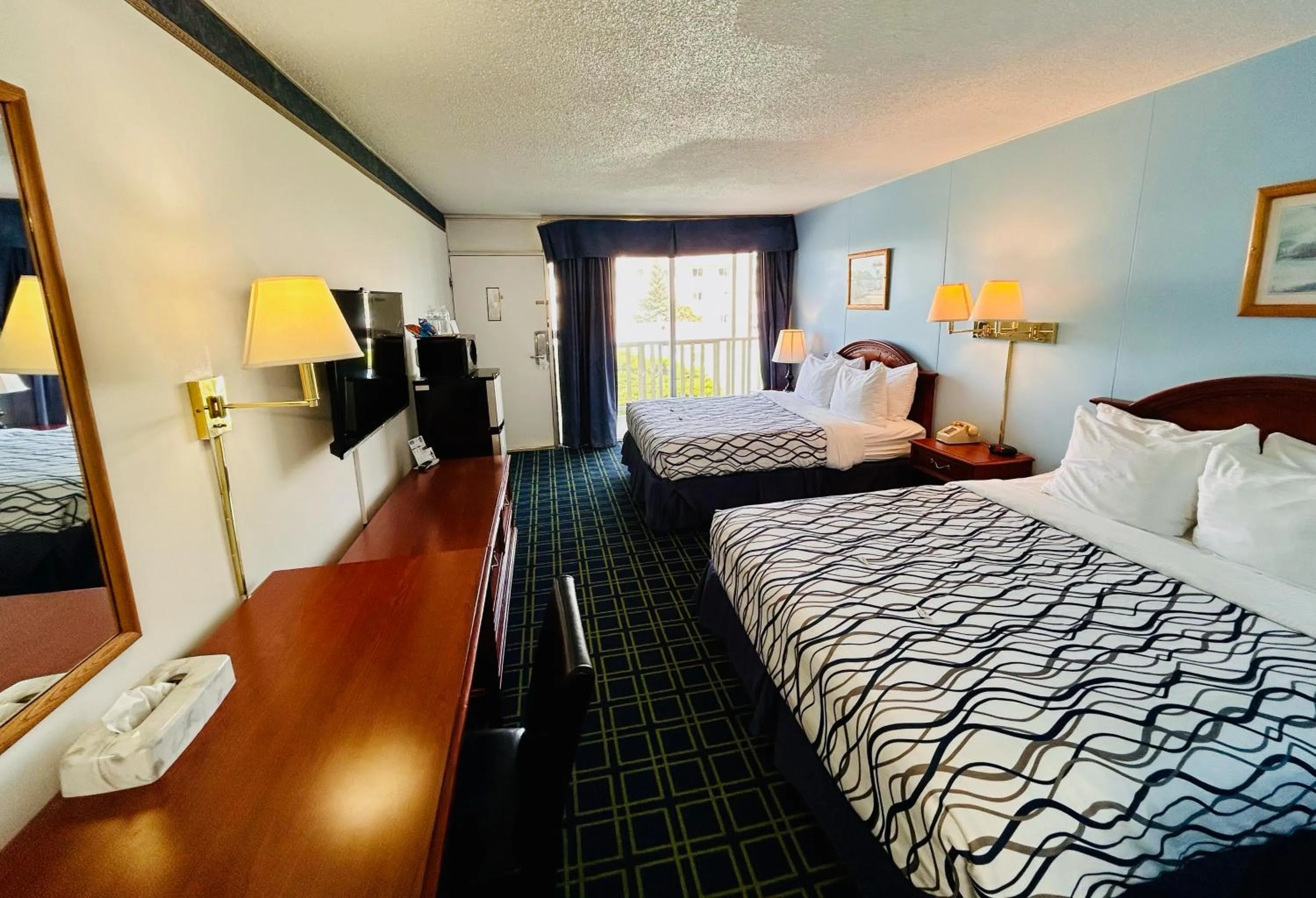 Photo of the whole room, Bed in Hospitality Inn