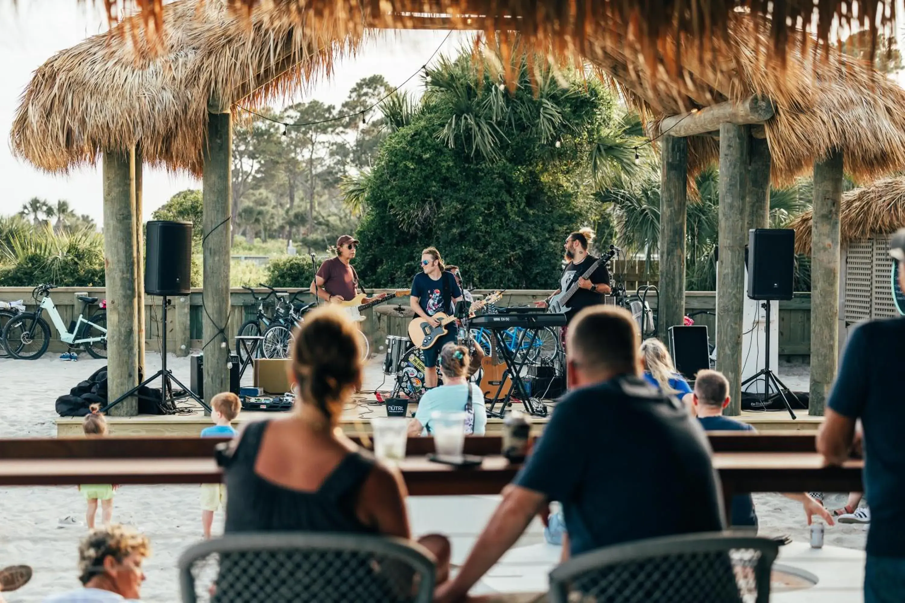 Lounge or bar in Beach House Resort Hilton Head Island Lounge or bar in Beach House Resort Hilton Head Island