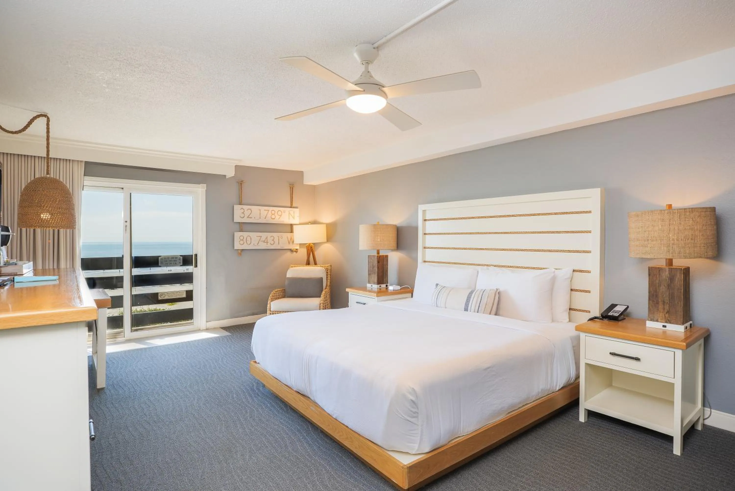Bedroom, Bed in Beach House Resort Hilton Head Island