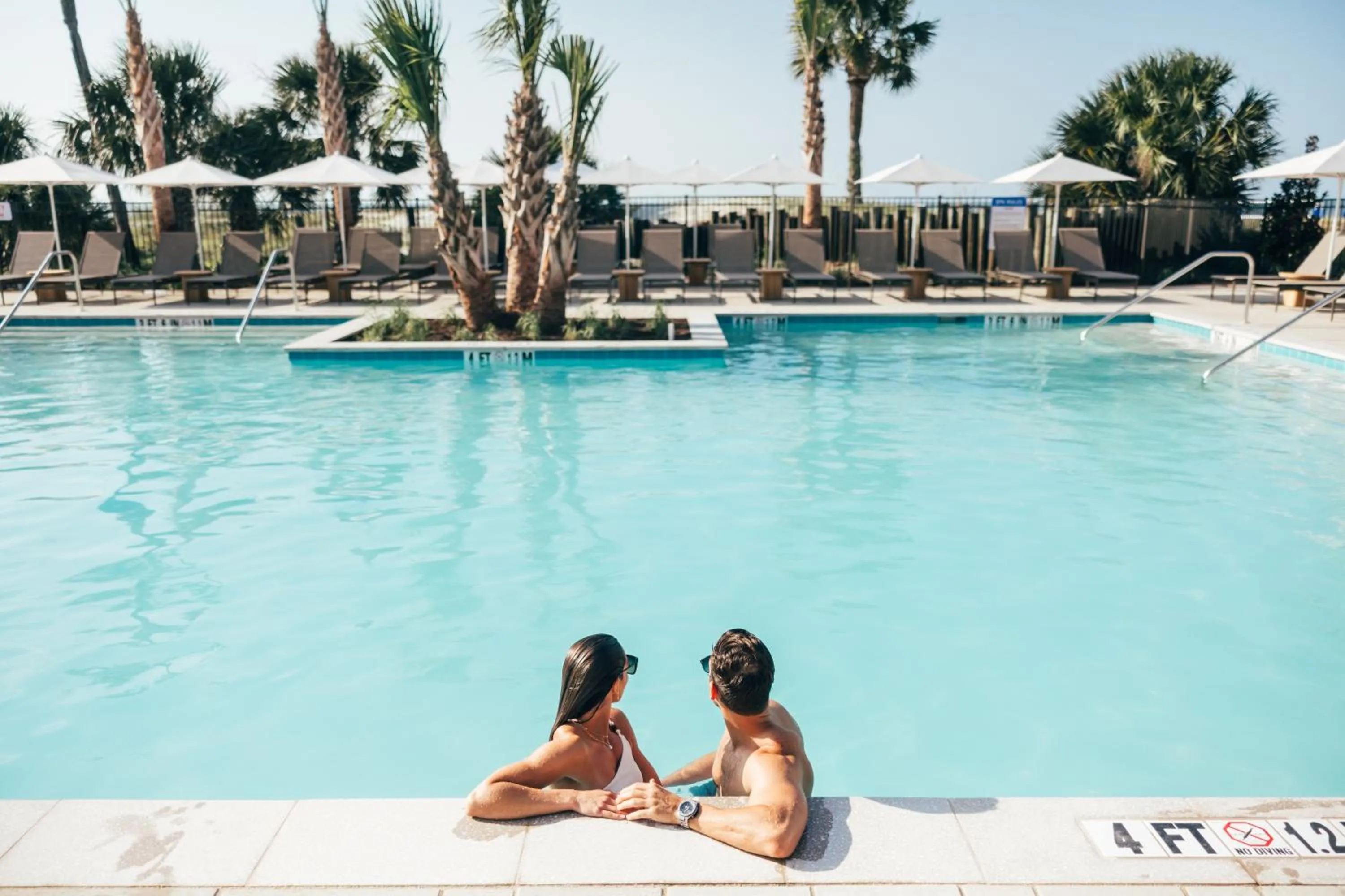 Swimming pool in Beach House Resort Hilton Head Island
