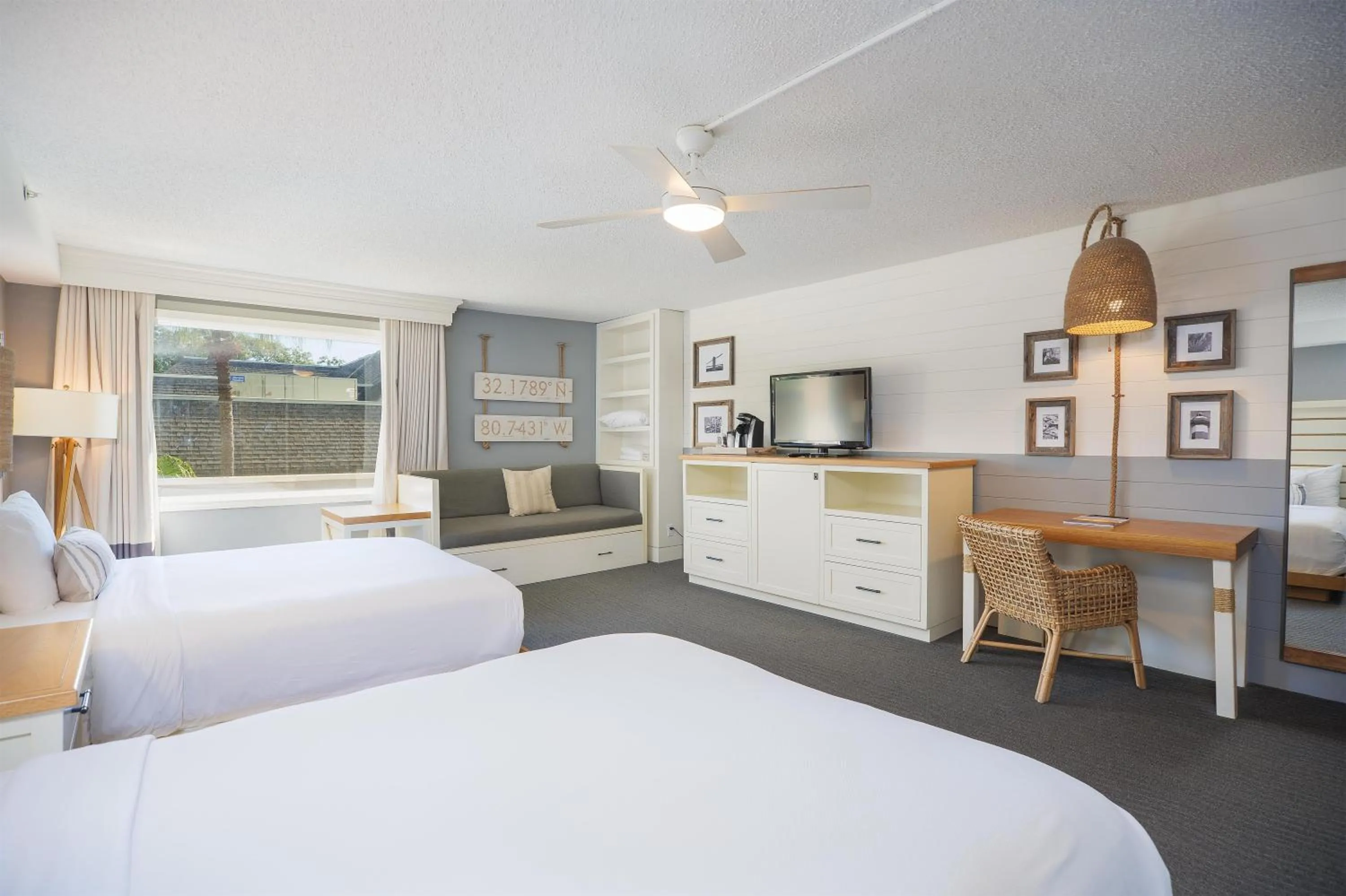 Photo of the whole room, Bed in Beach House Resort Hilton Head Island