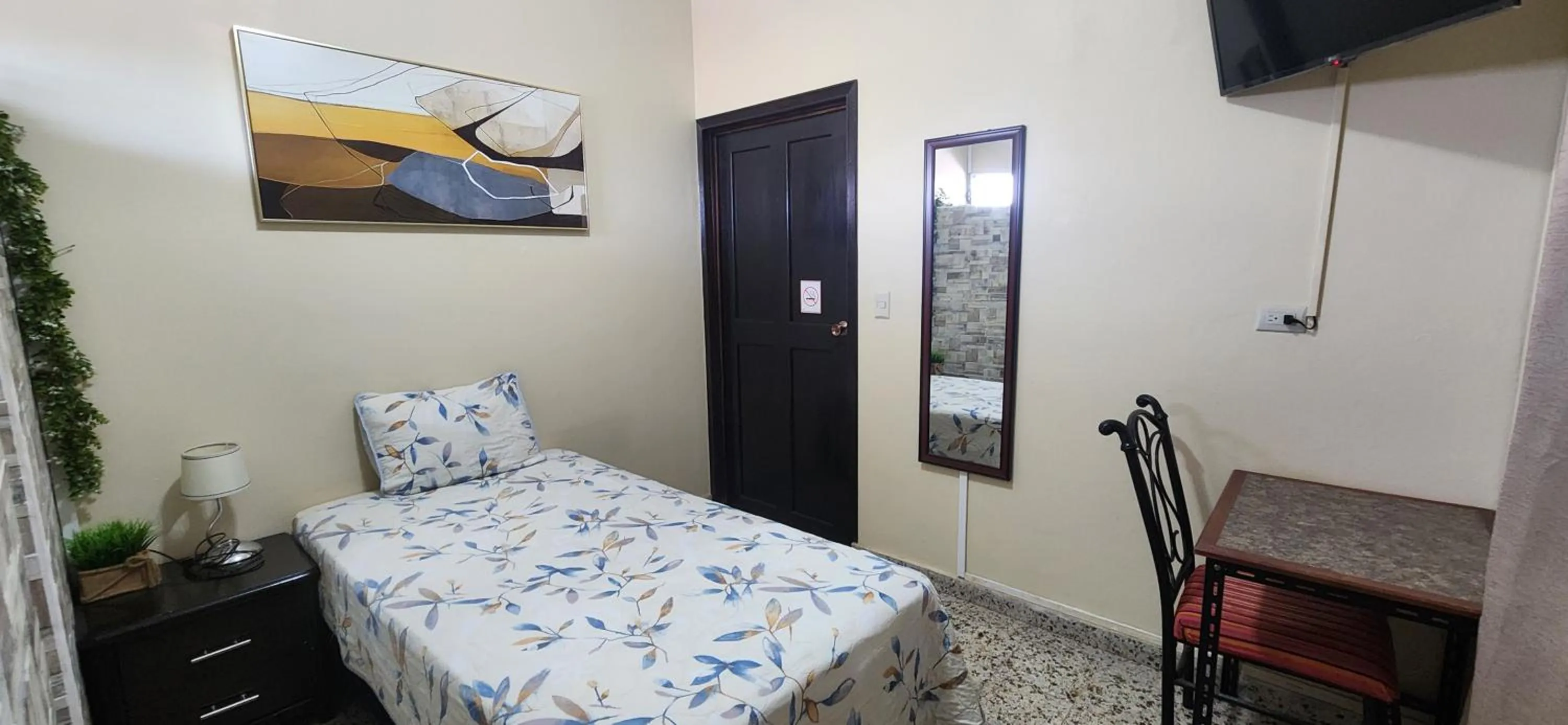 Photo of the whole room, Bed in Casa Altamira