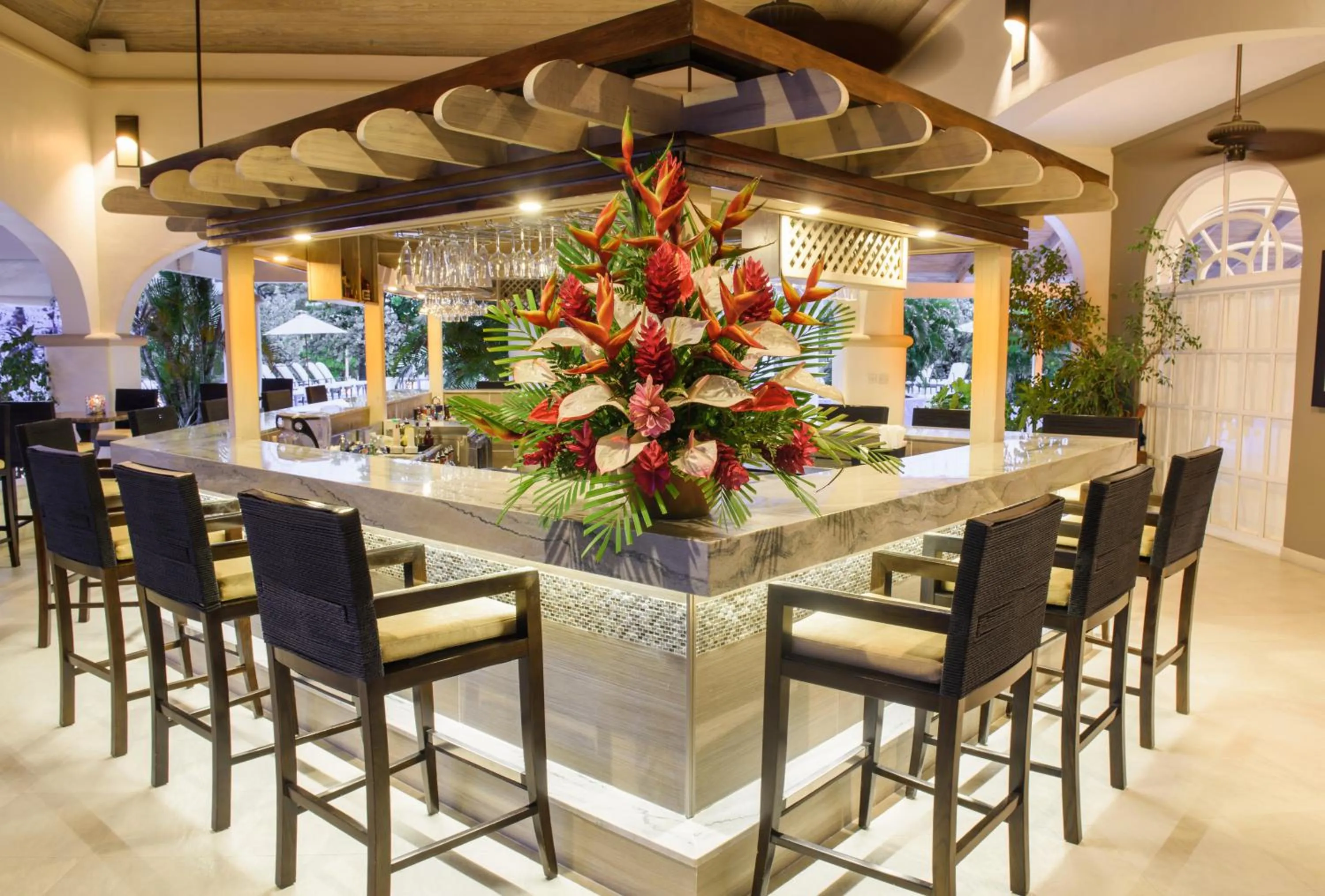 Lounge or bar in Spice Island Beach Resort