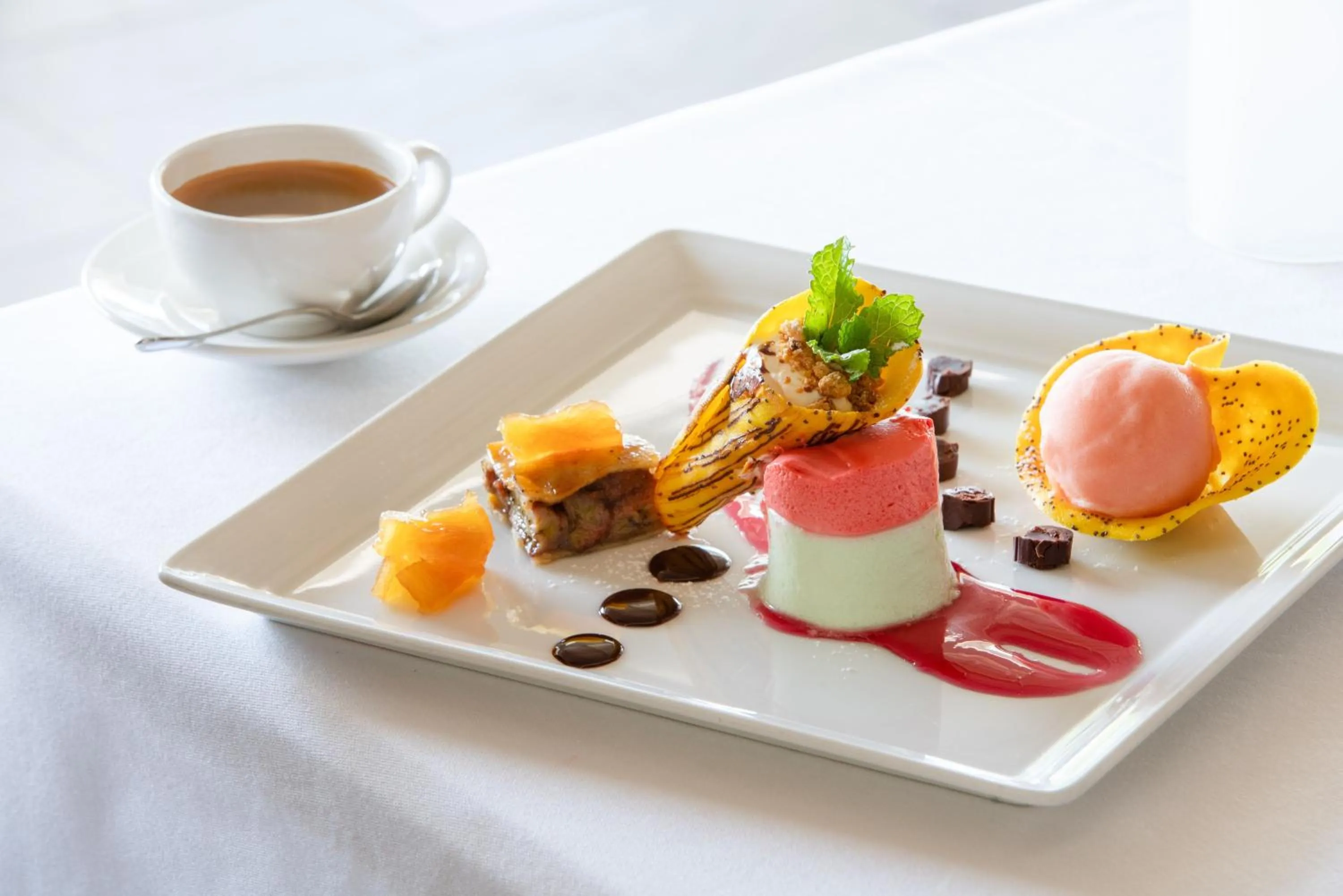 Food and drinks in Spice Island Beach Resort