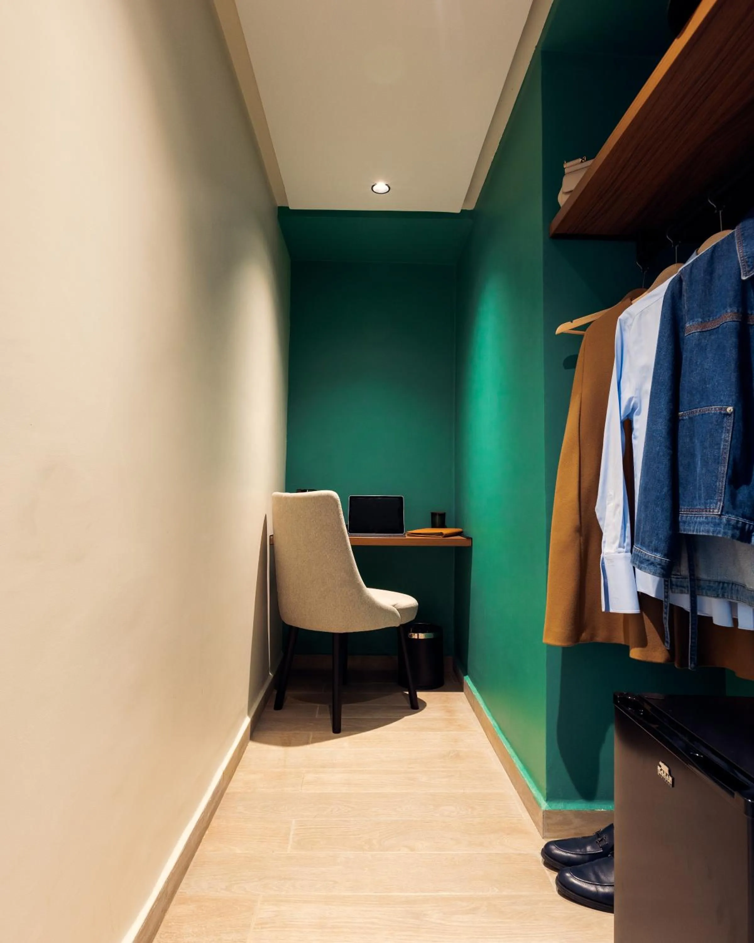 wardrobe in MIA Urban Detroit Tanger