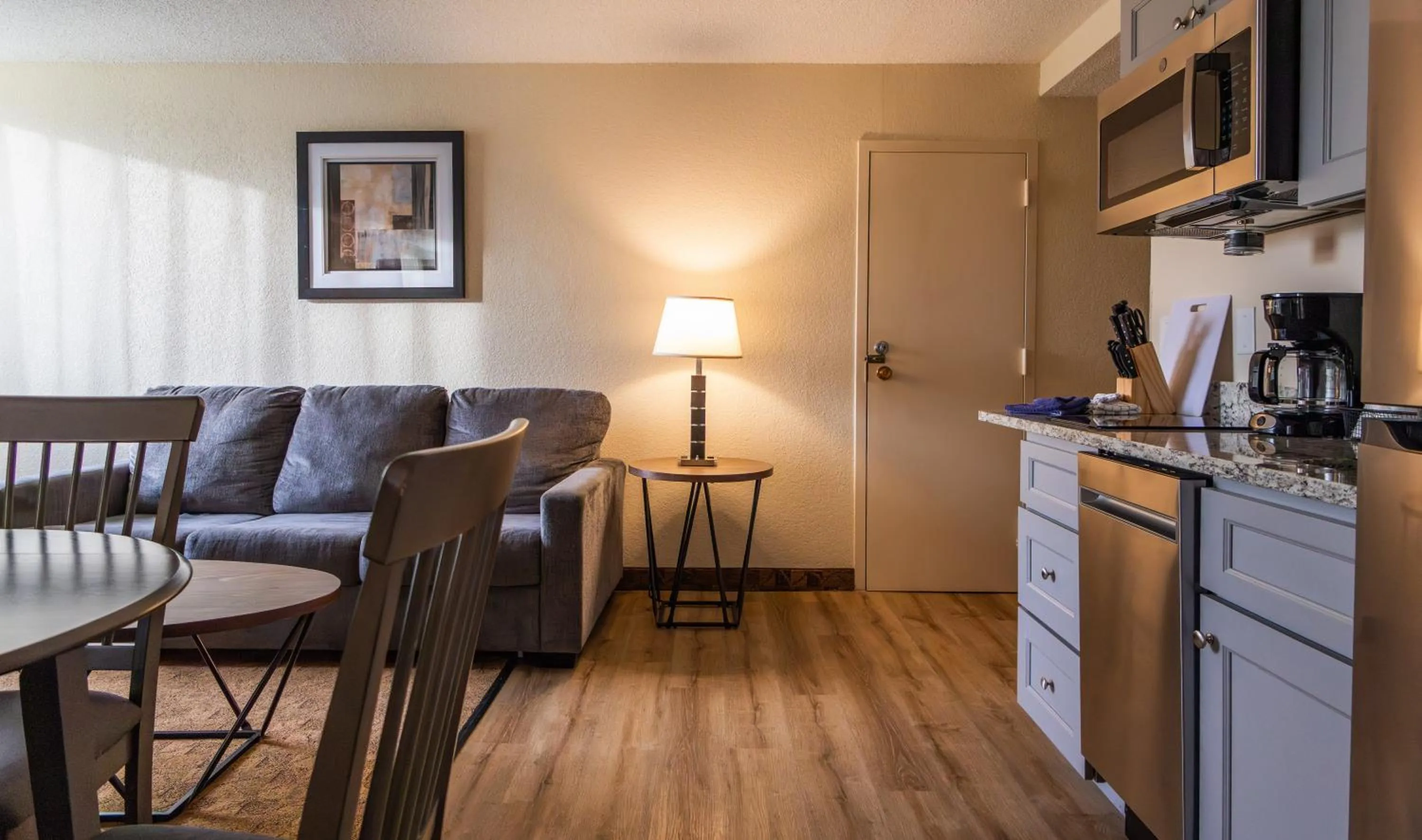 Kitchen or kitchenette in Village Inn Clemmons-Winston Salem, Trademark by Wyndham