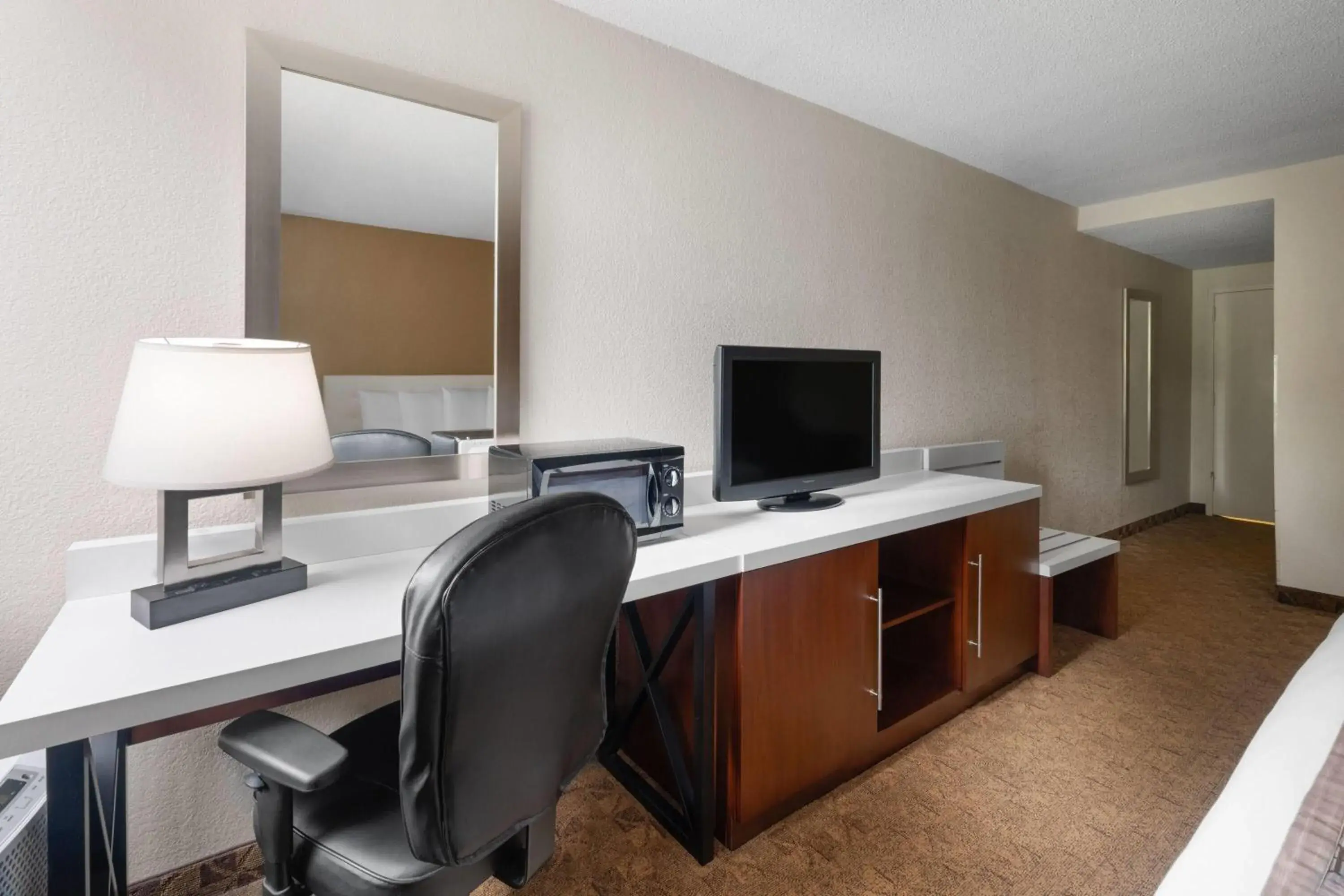 King Room - Non-Smoking in Village Inn Clemmons-Winston Salem, Trademark by Wyndham King Room - Non-Smoking in Village Inn Clemmons-Winston Salem, Trademark by Wyndham