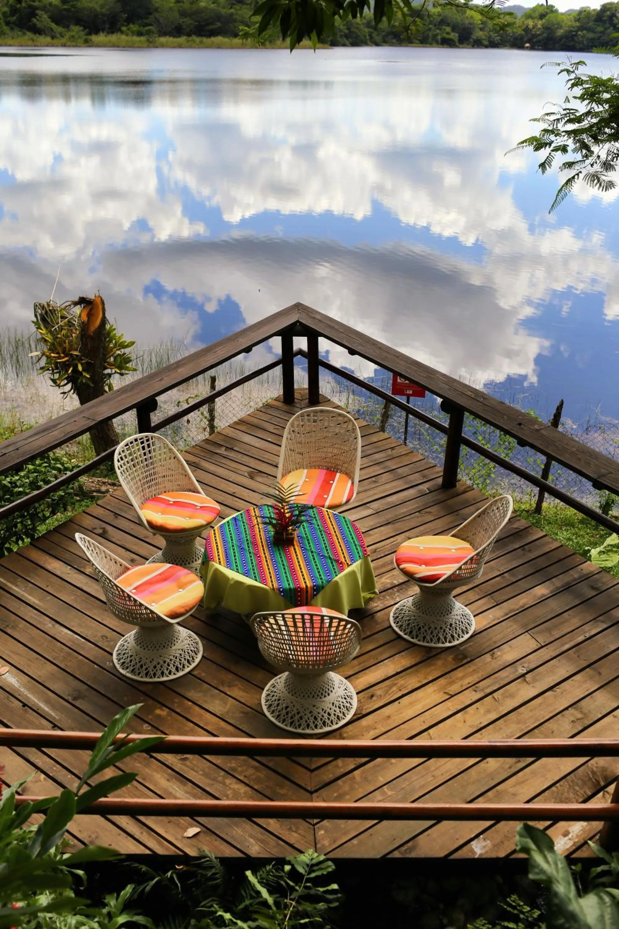 Restaurant/places to eat in Villa Maya