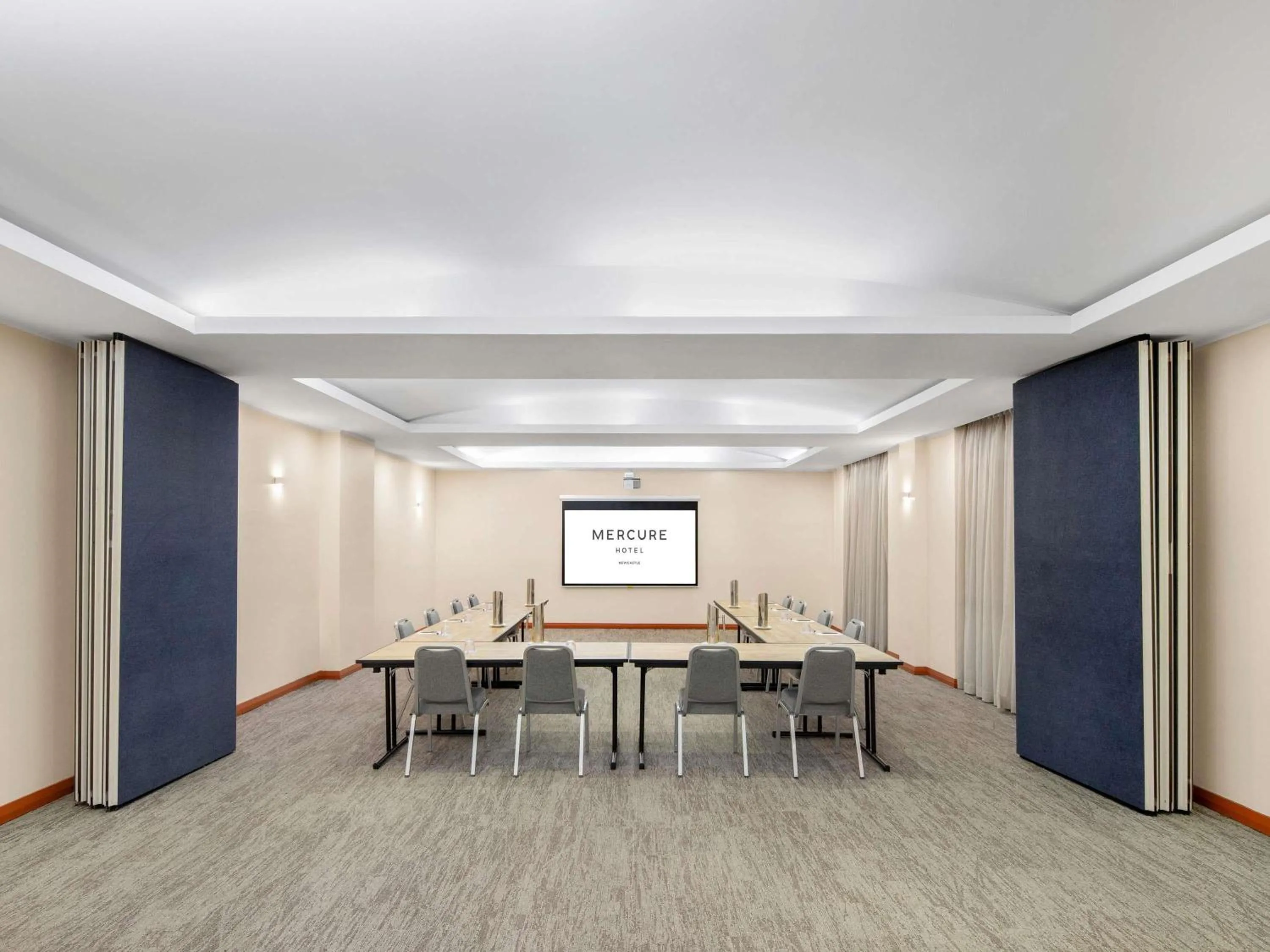 Meeting/conference room in Mercure Newcastle