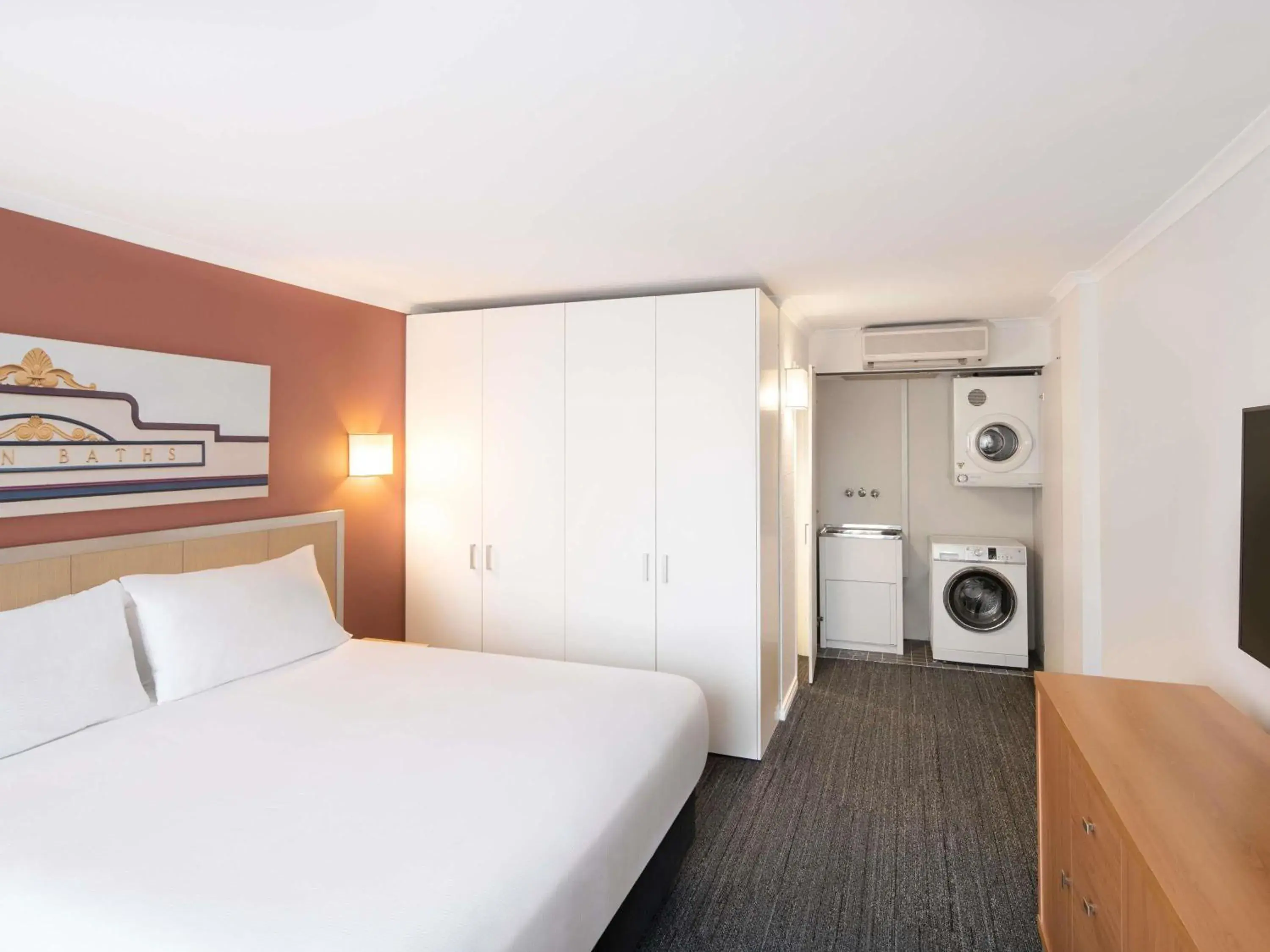 Bedroom, Bed in Mercure Newcastle Bedroom, Bed in Mercure Newcastle