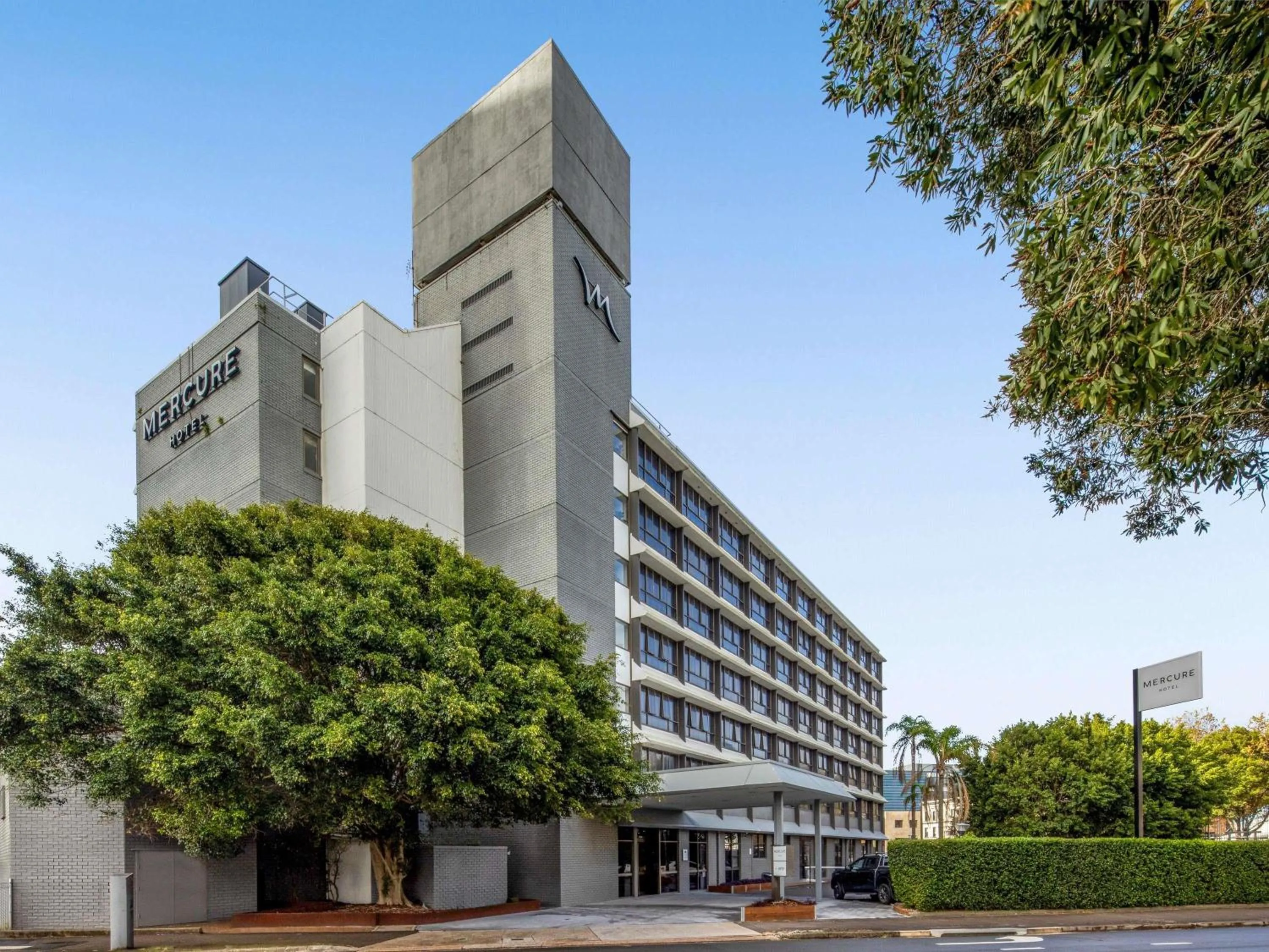 Property building in Mercure Newcastle