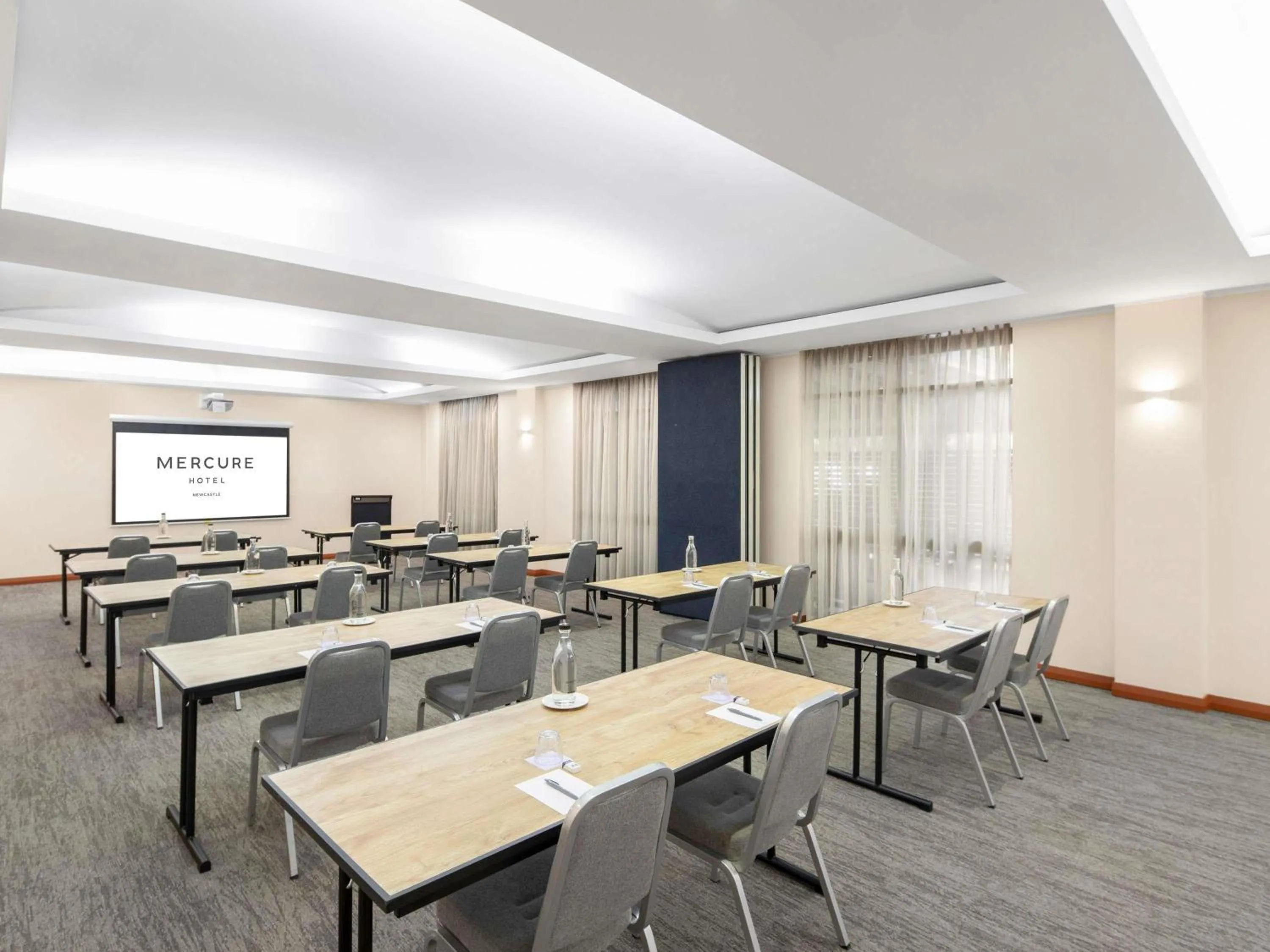 Meeting/conference room in Mercure Newcastle