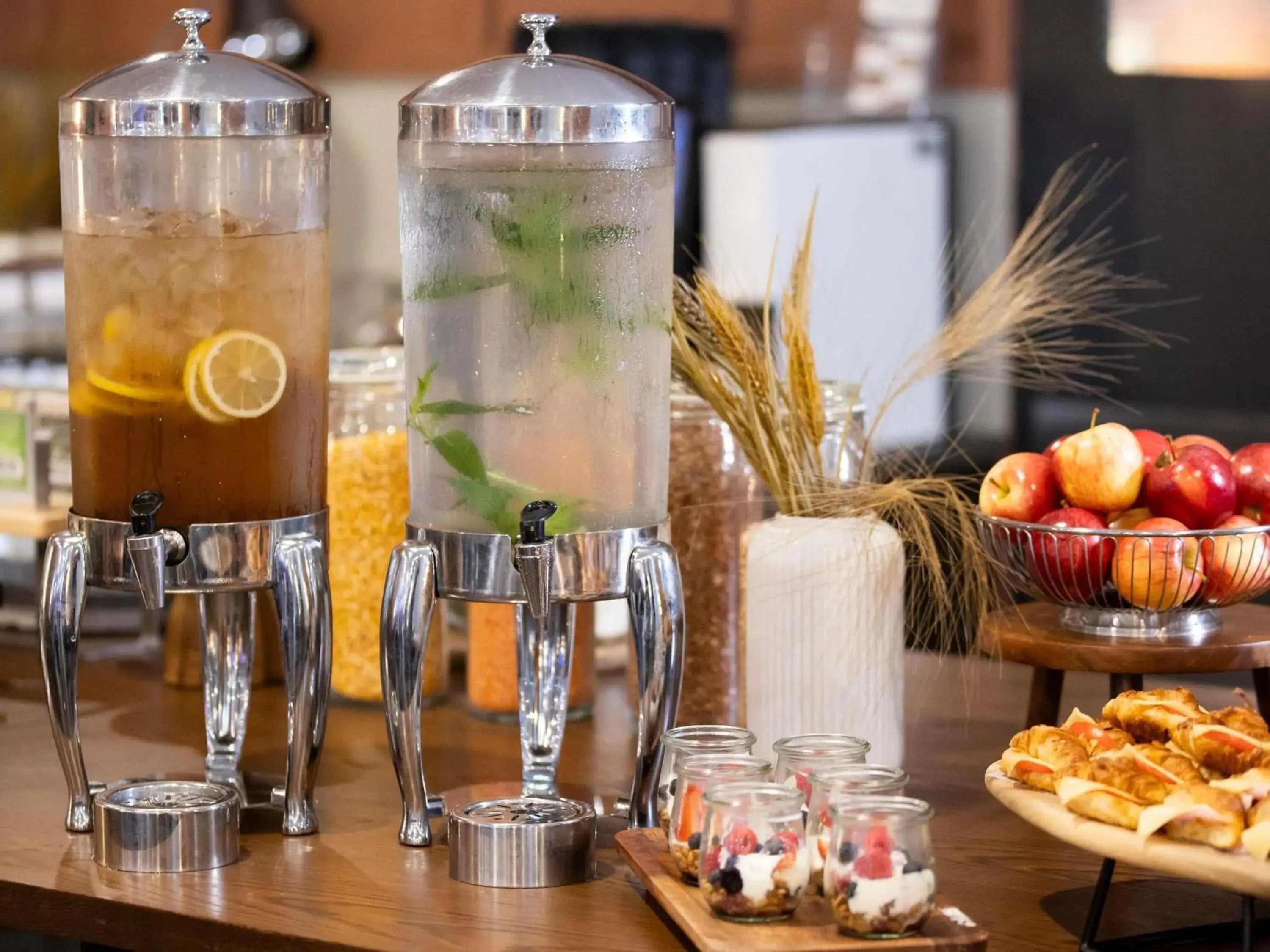 Breakfast in Mercure Newcastle Breakfast in Mercure Newcastle