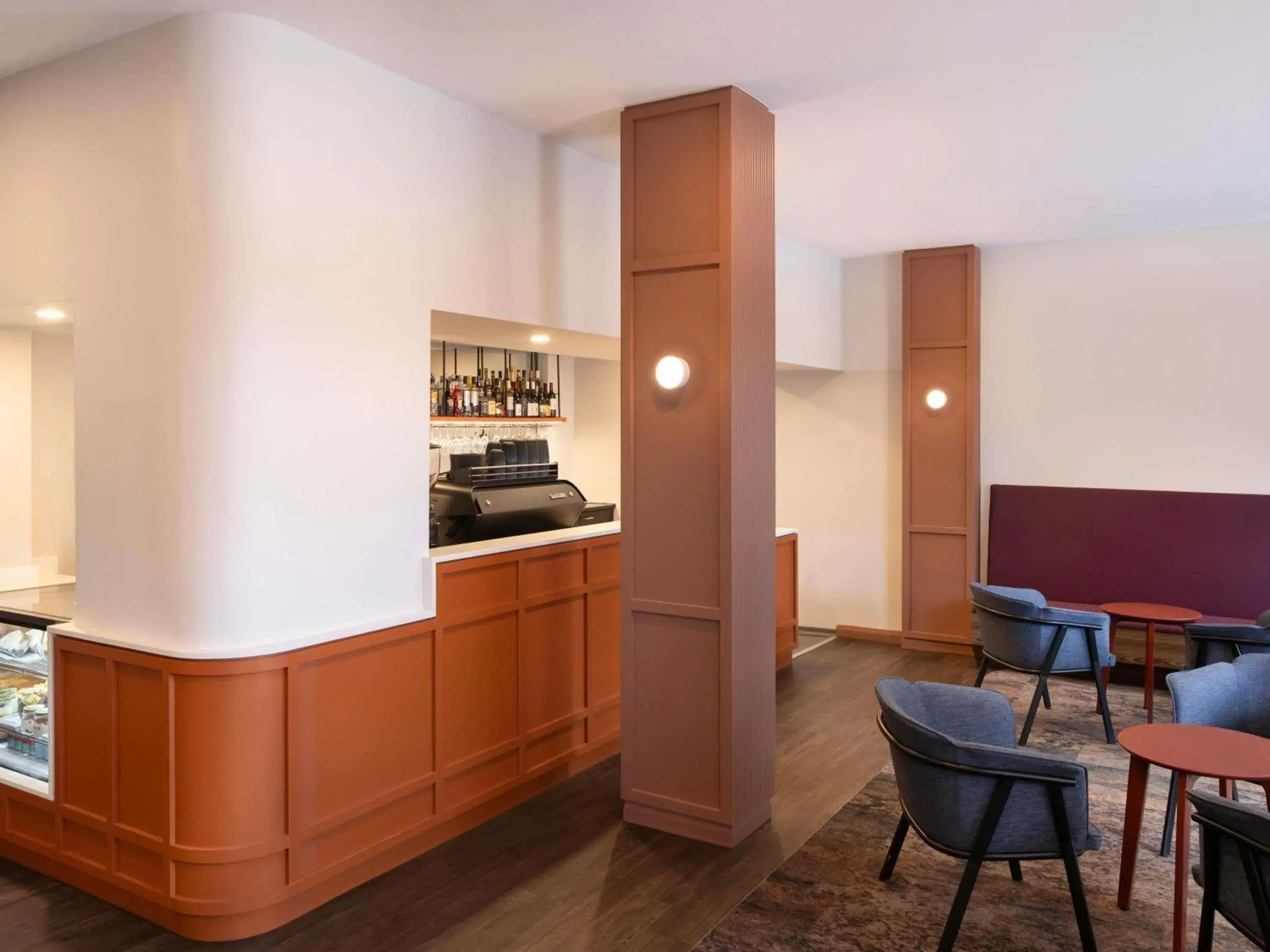 Lounge or bar in Mercure Newcastle Lounge or bar in Mercure Newcastle