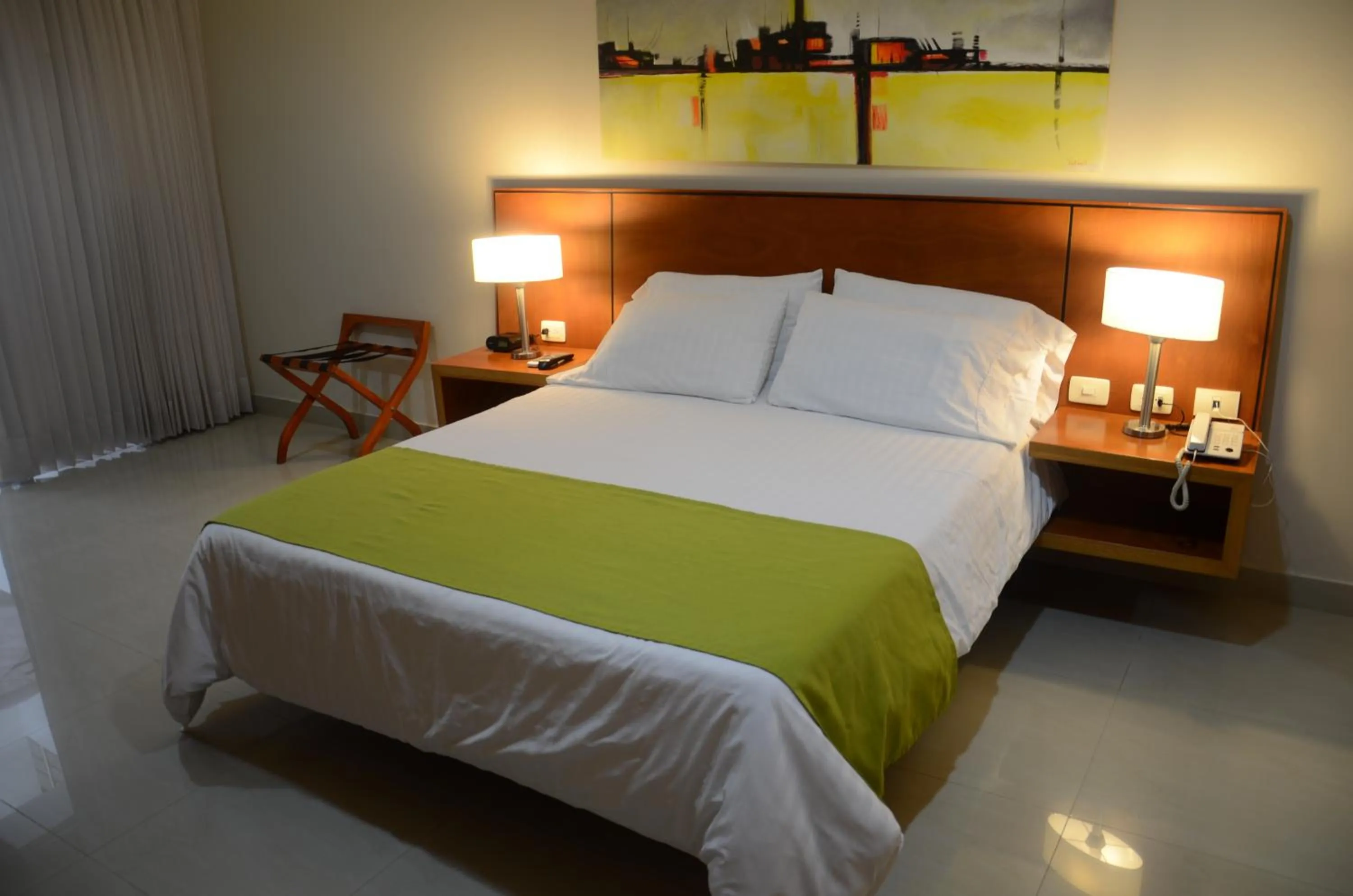 Bed in Hotel Atrium Plaza