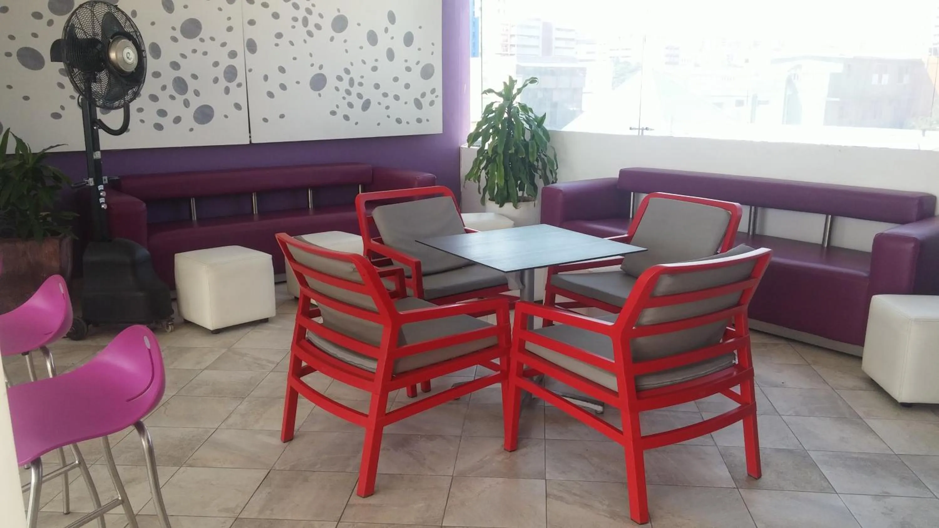Dining area in Hotel Atrium Plaza