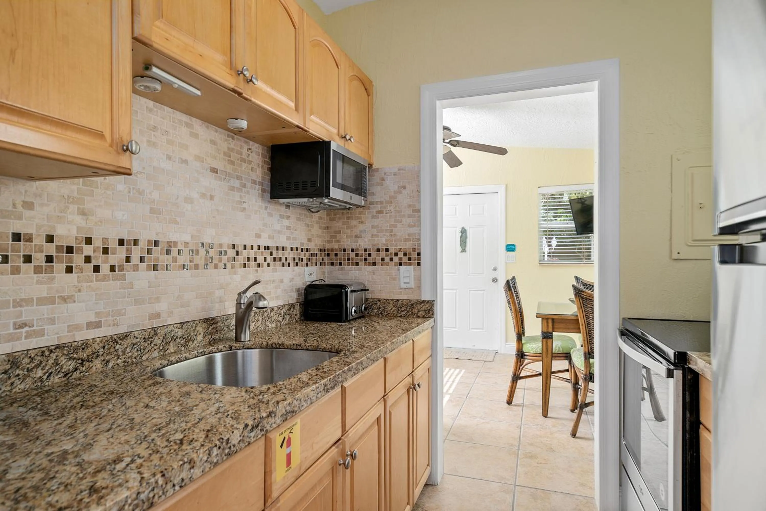 kitchen in Bay Harbor Lodge