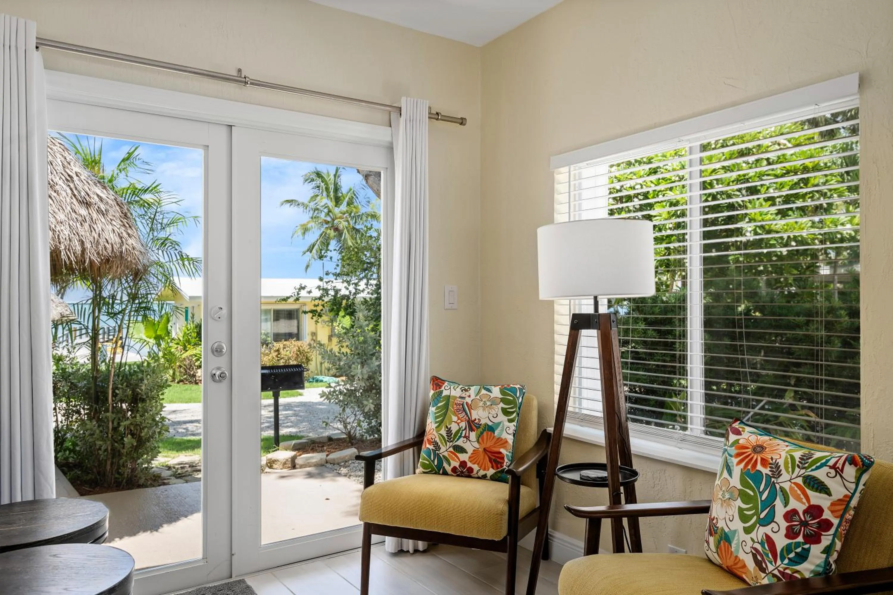 Living room in Bay Harbor Lodge