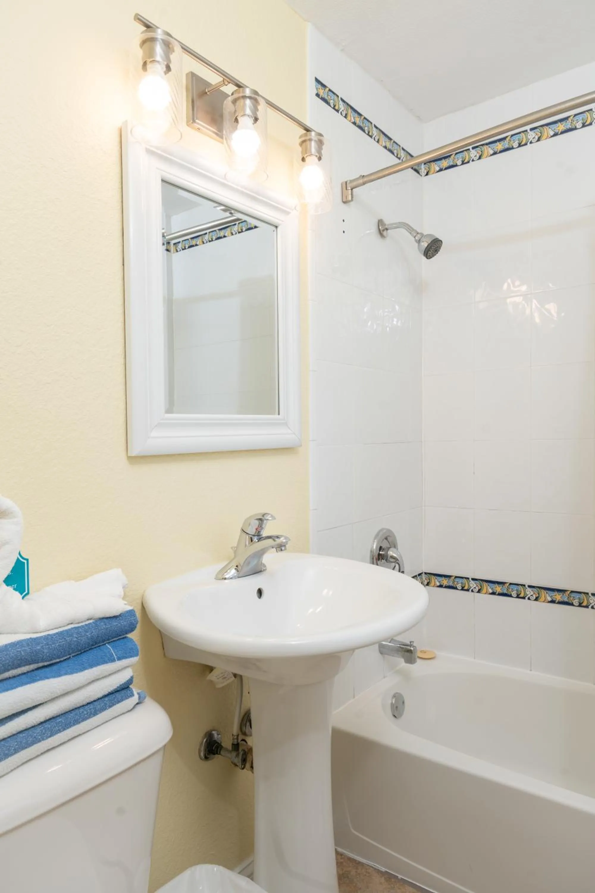 Bathroom in Bay Harbor Lodge