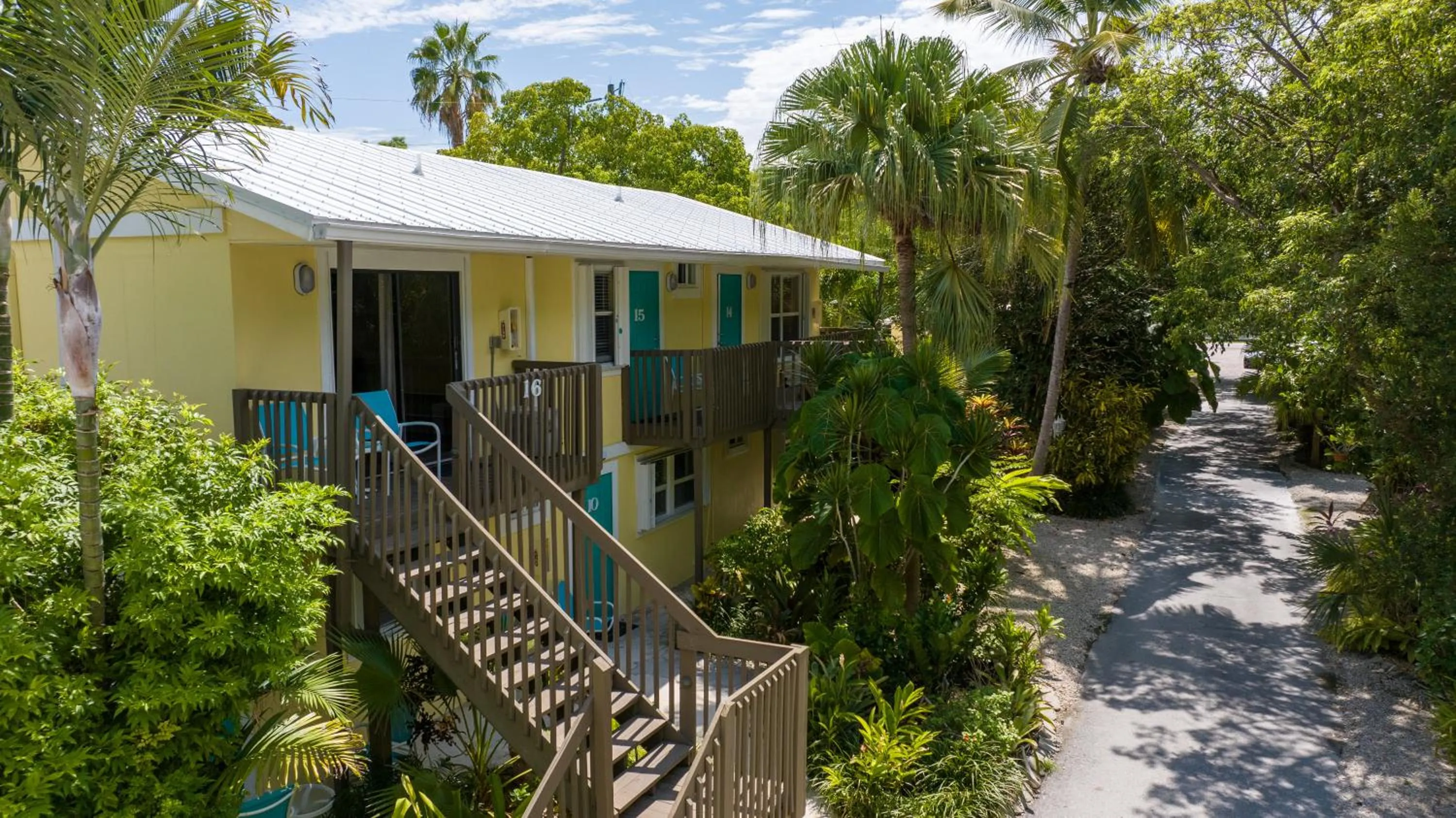 Property building in Bay Harbor Lodge