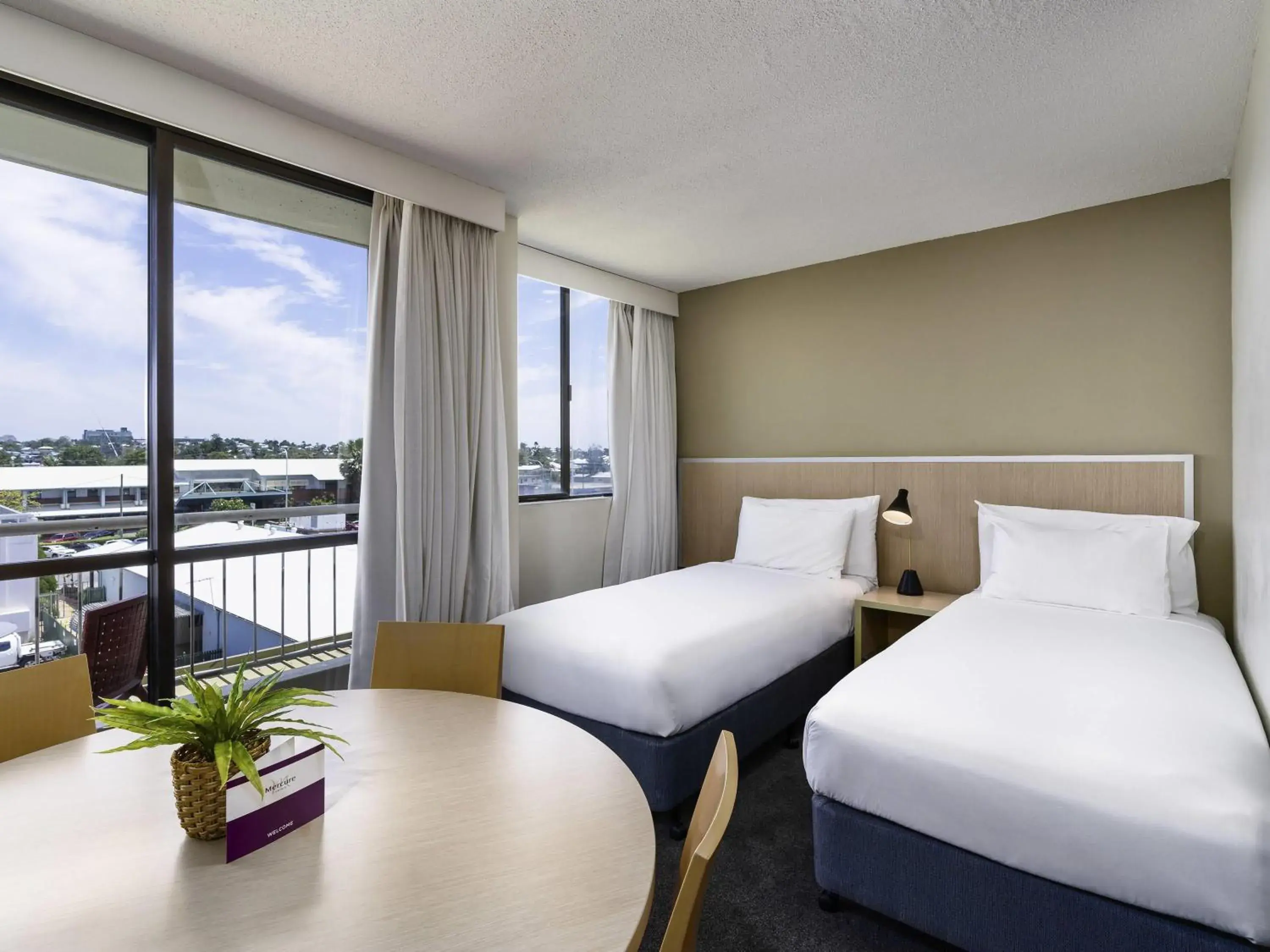 Bedroom, Bed in Mercure Rockhampton Bedroom, Bed in Mercure Rockhampton