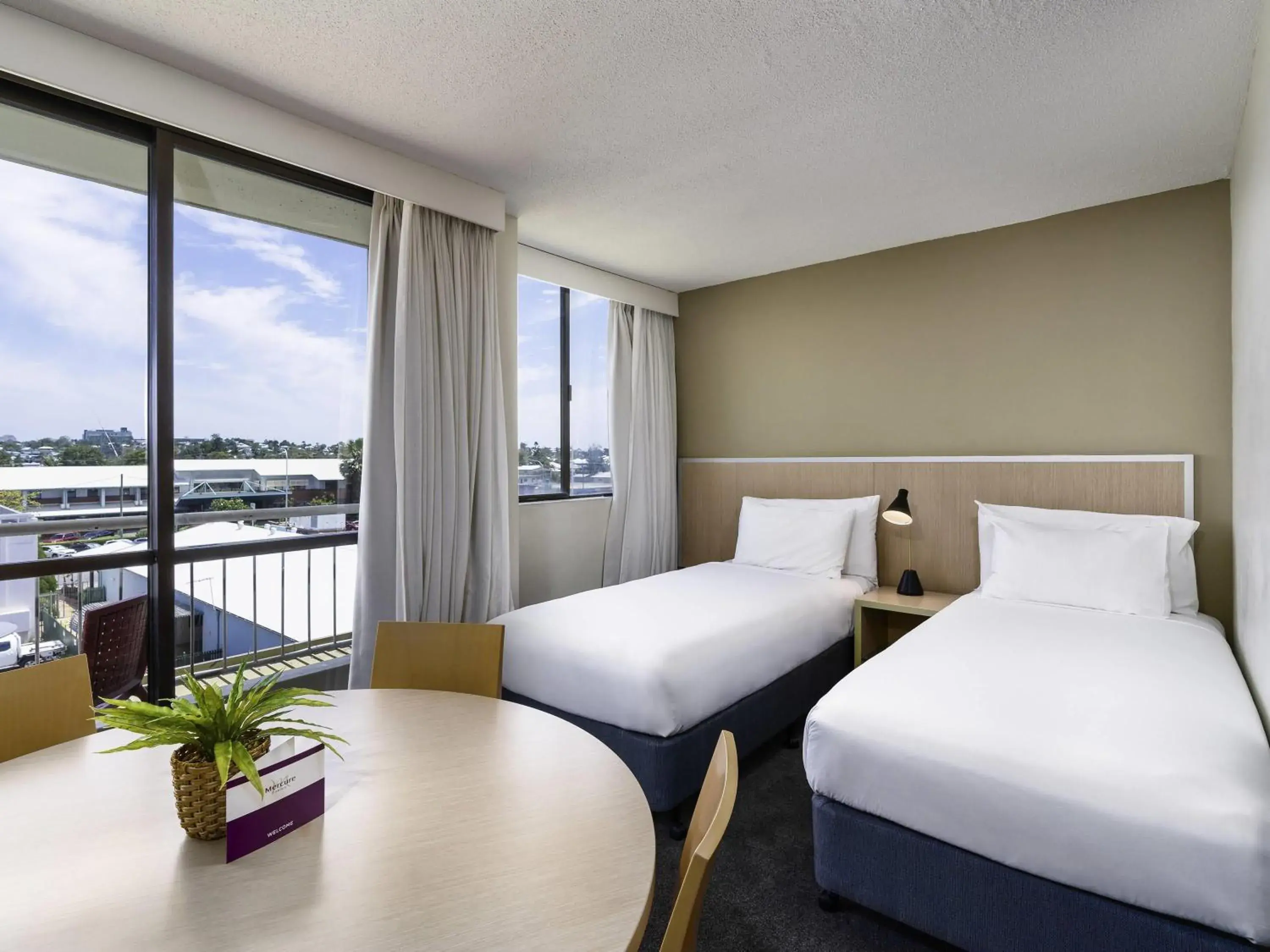 Bedroom, Bed in Mercure Rockhampton Bedroom, Bed in Mercure Rockhampton