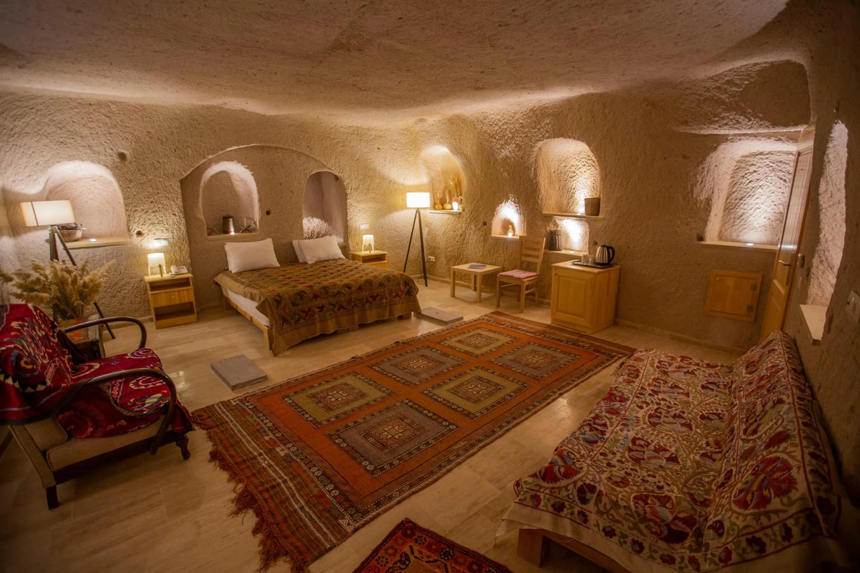 Photo of the whole room, Bed in Maze Of Cappadocia Hotel