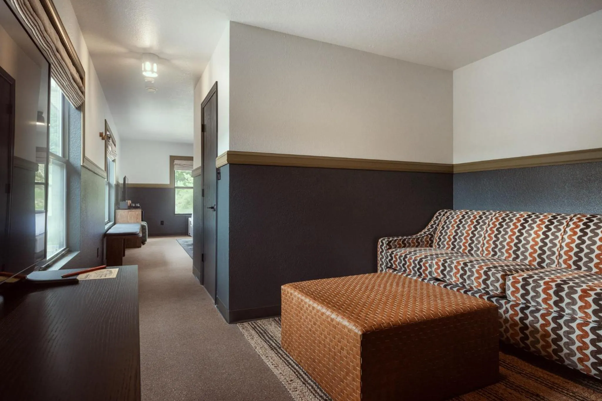 Living room in The Ozarker Lodge